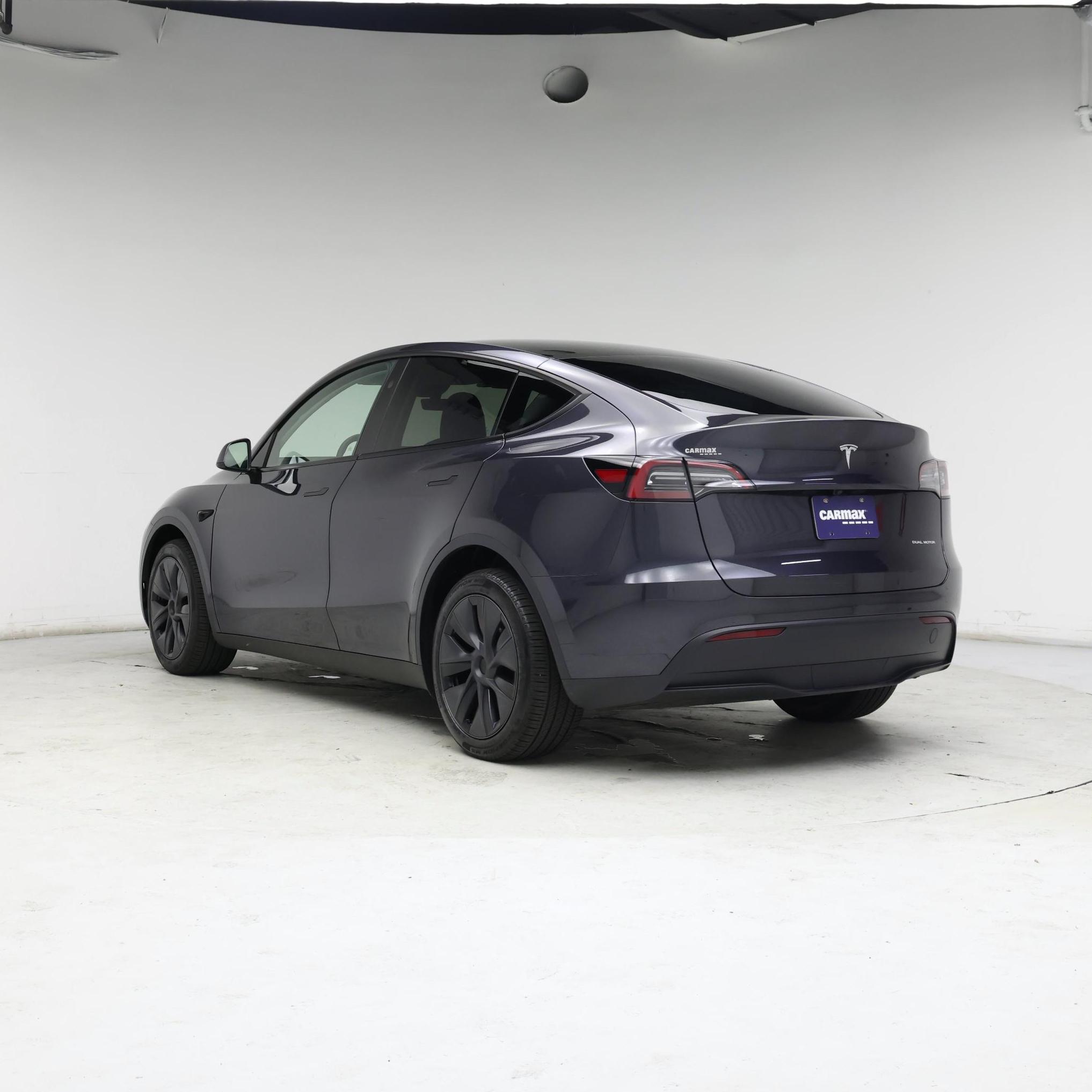 Thumbnail: 2025 Tesla Model Y - 2