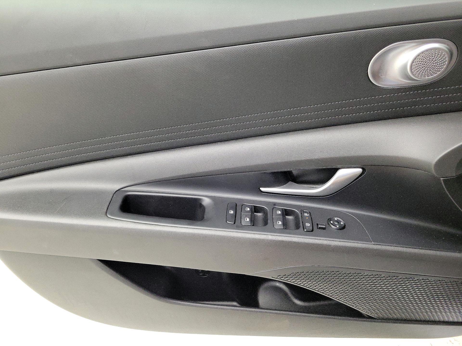 Thumbnail: 2024 Hyundai Elantra - 12