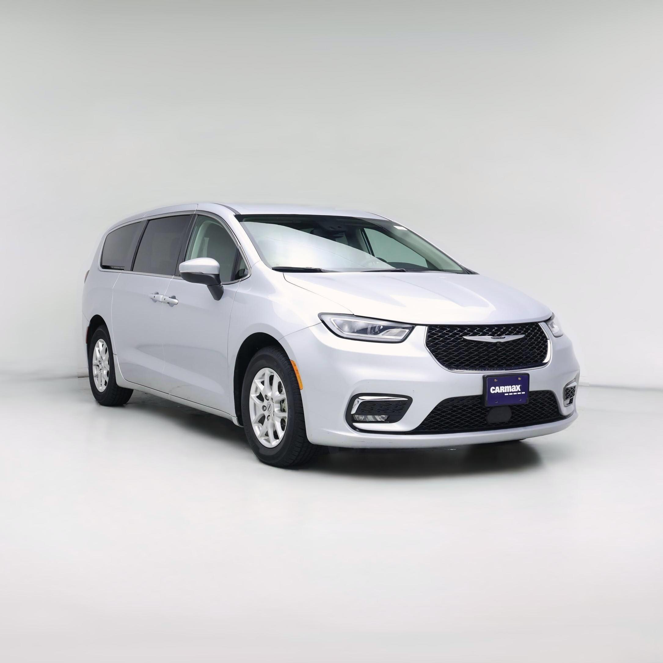 Thumbnail: 2023 Chrysler Pacifica - 1