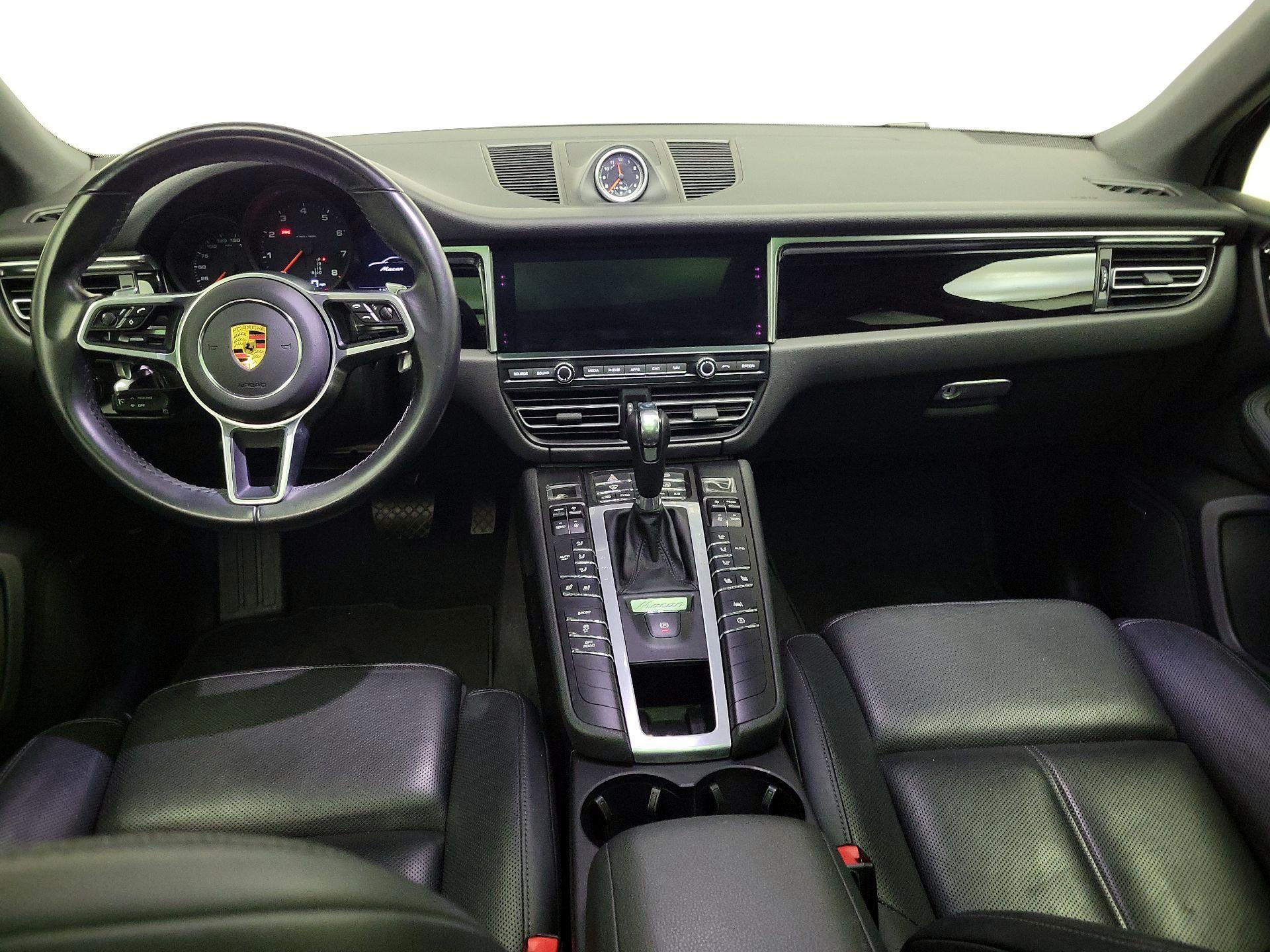 Thumbnail: 2021 Porsche Macan - 9