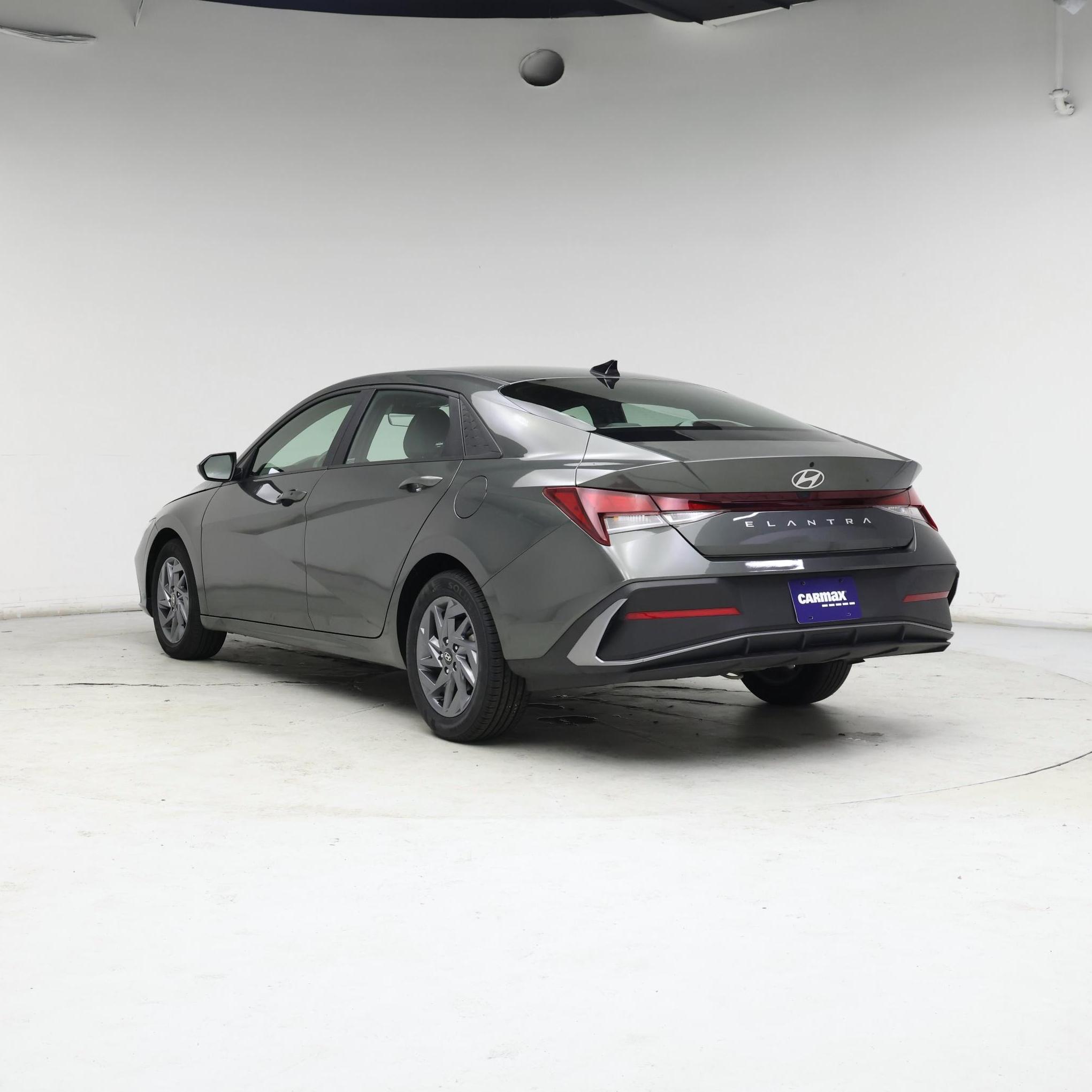 Thumbnail: 2024 Hyundai Elantra - 2