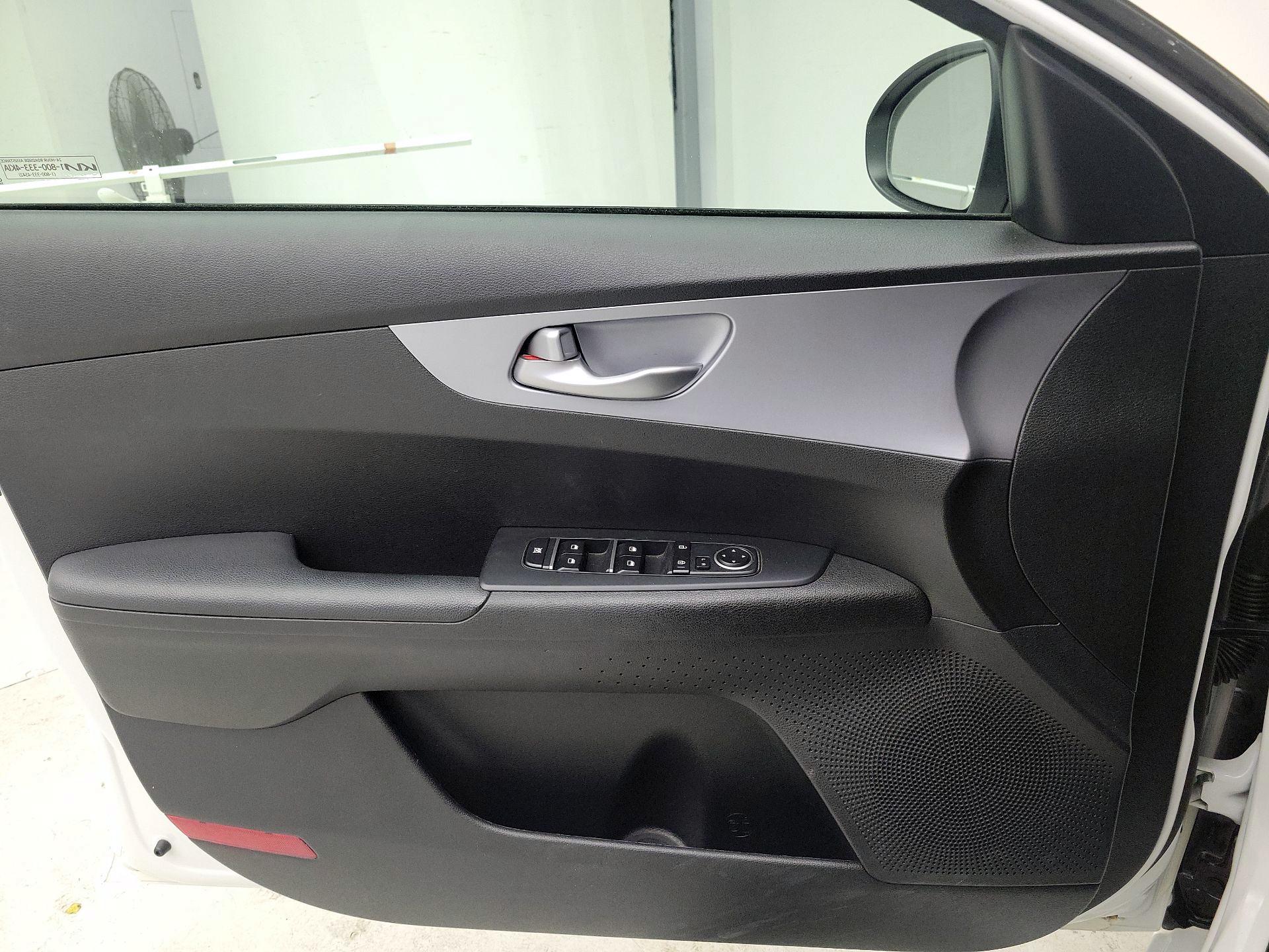 Thumbnail: 2023 Kia Forte - 12