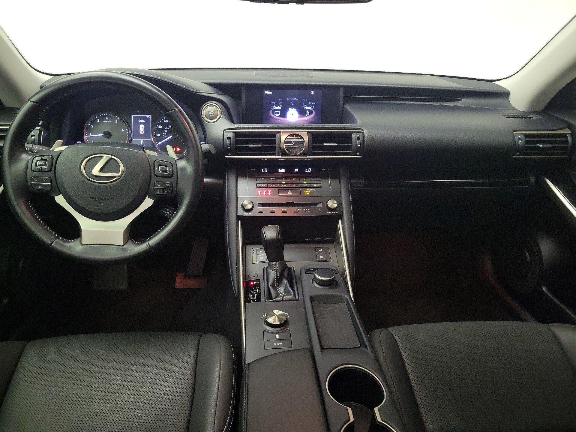 Thumbnail: 2018 Lexus IS - 9