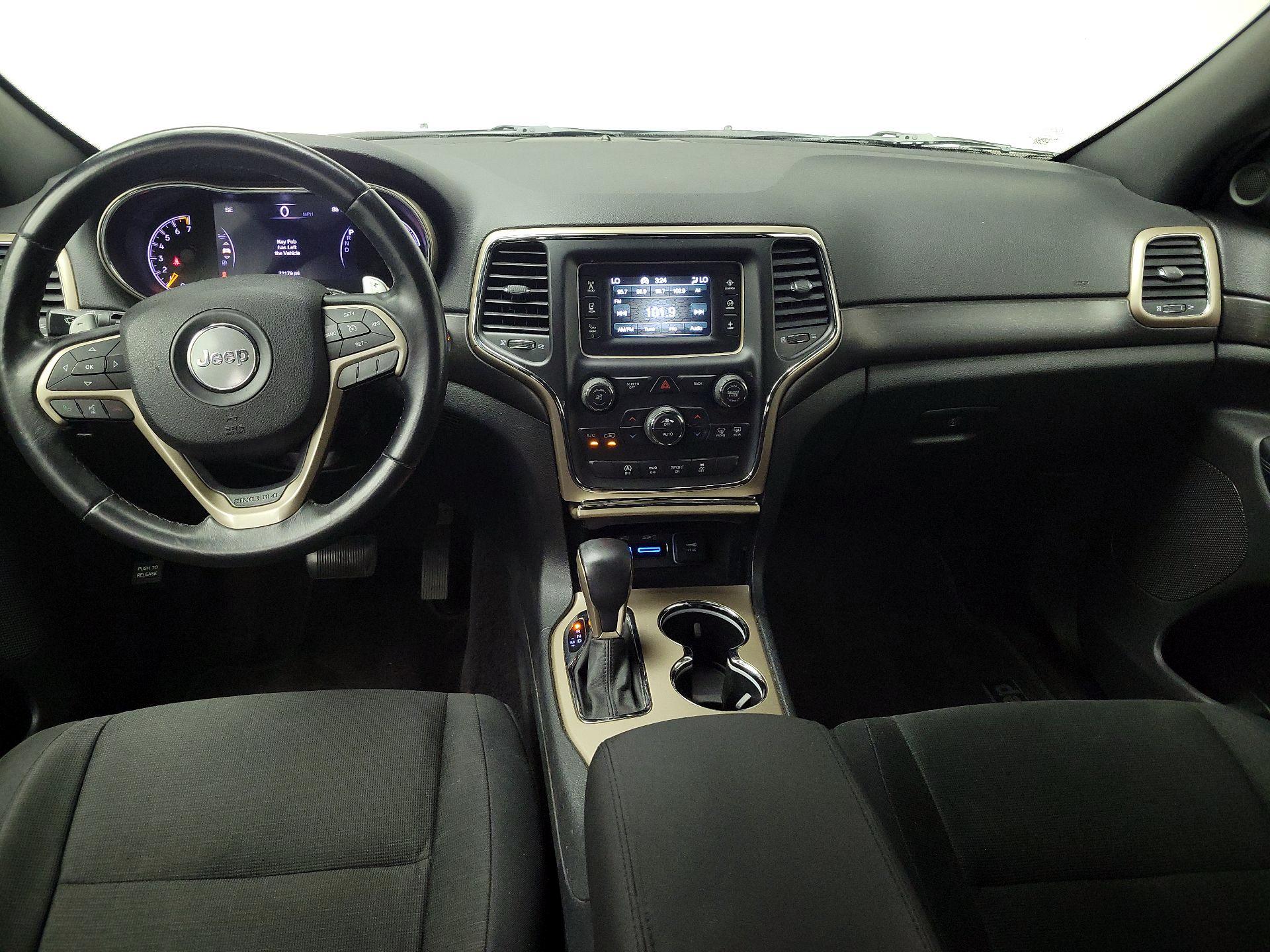 Thumbnail: 2016 Jeep Grand Cherokee - 9
