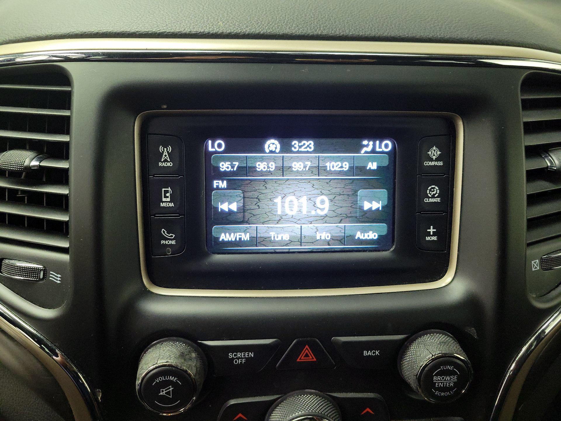 Thumbnail: 2016 Jeep Grand Cherokee - 14