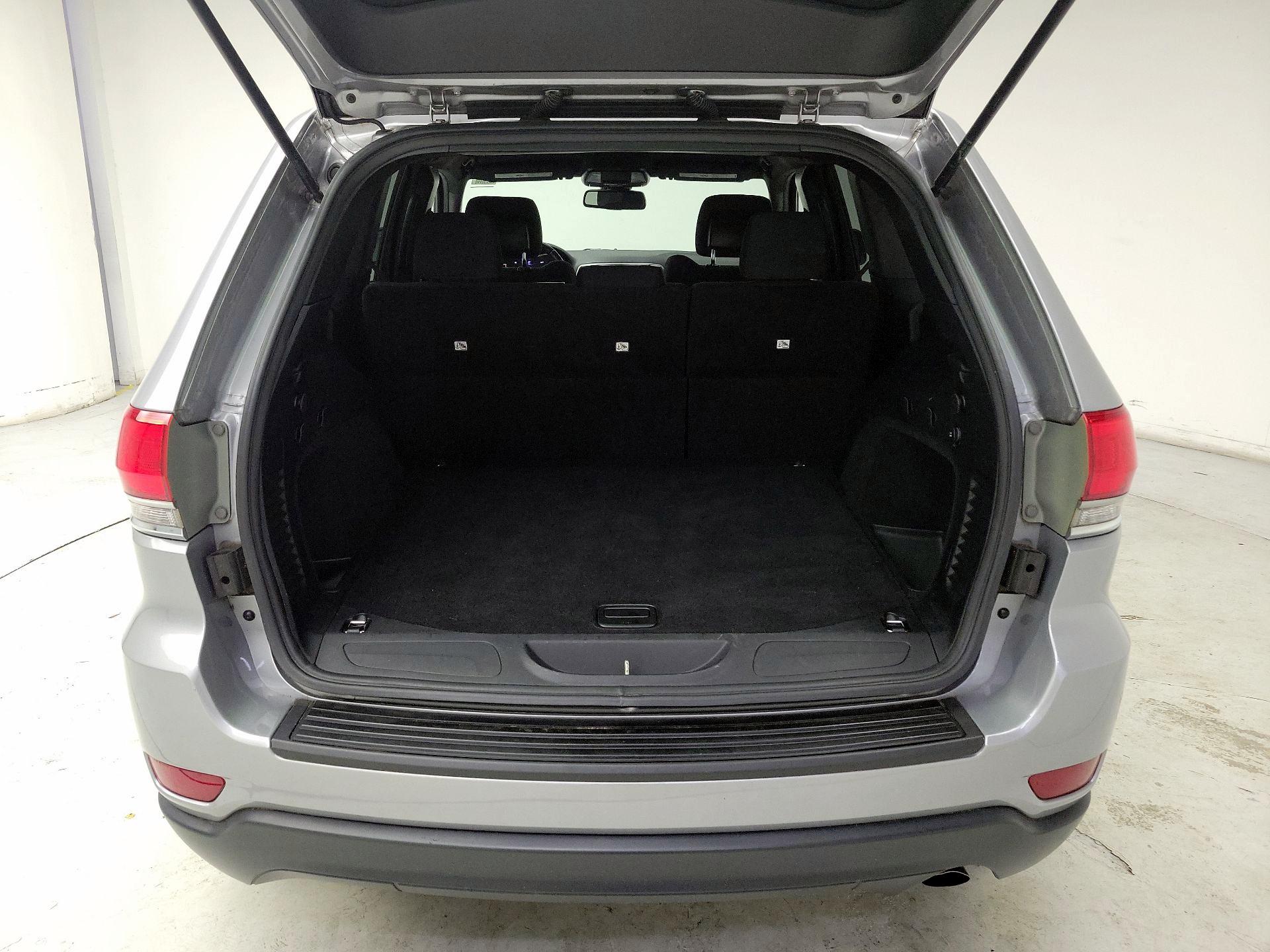 Thumbnail: 2016 Jeep Grand Cherokee - 19