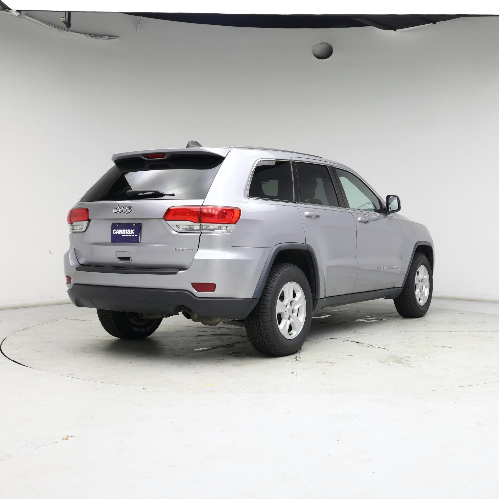 Thumbnail: 2016 Jeep Grand Cherokee - 8