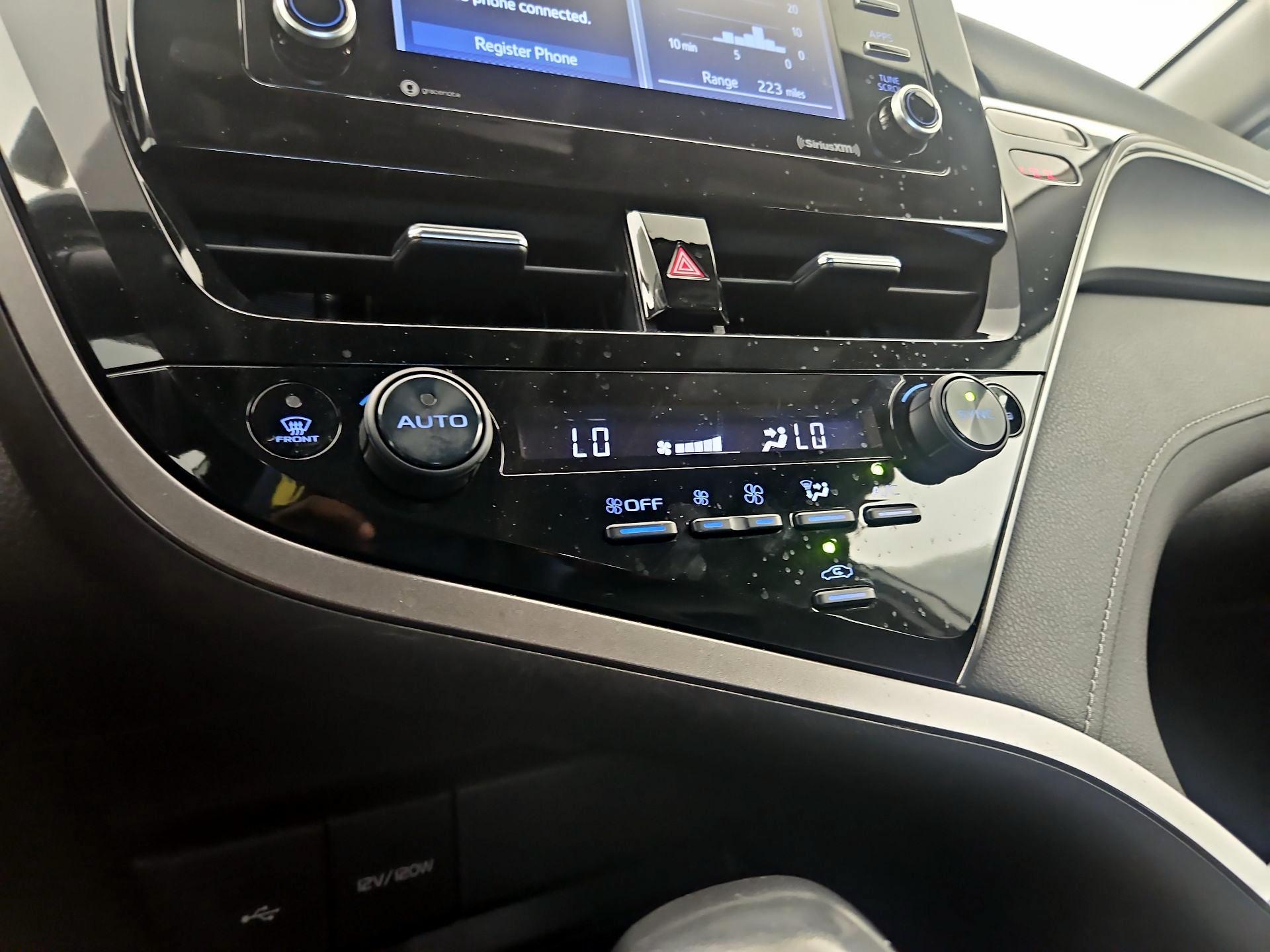 Thumbnail: 2022 Toyota Camry - 16