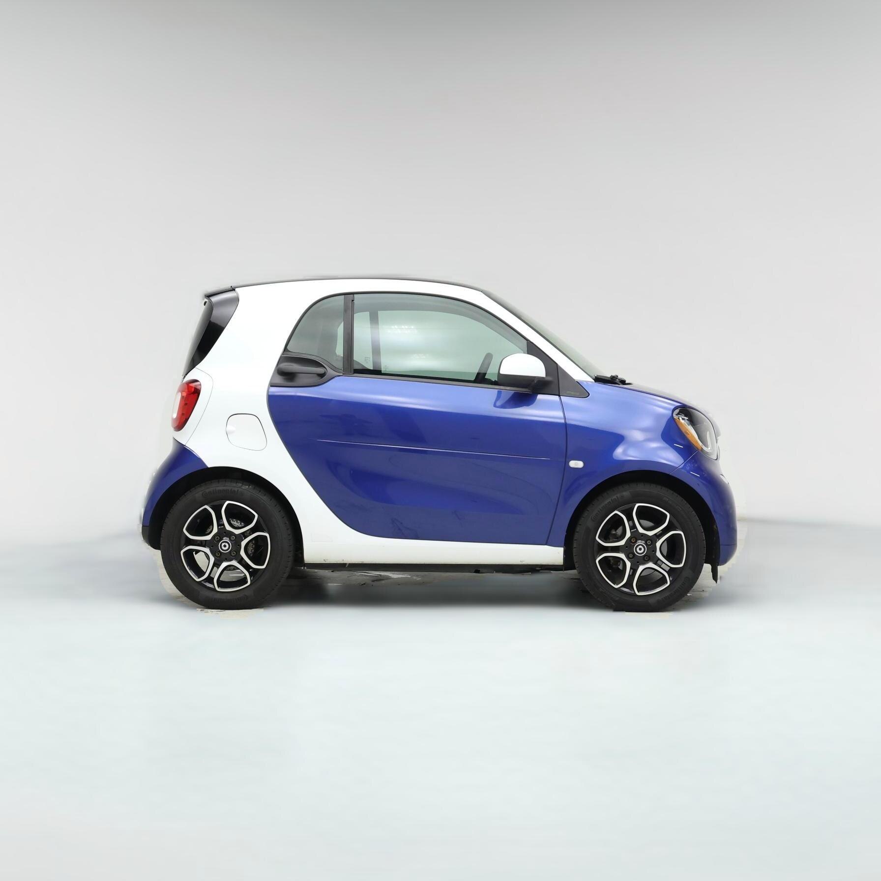 Thumbnail: 2016 smart fortwo - 1