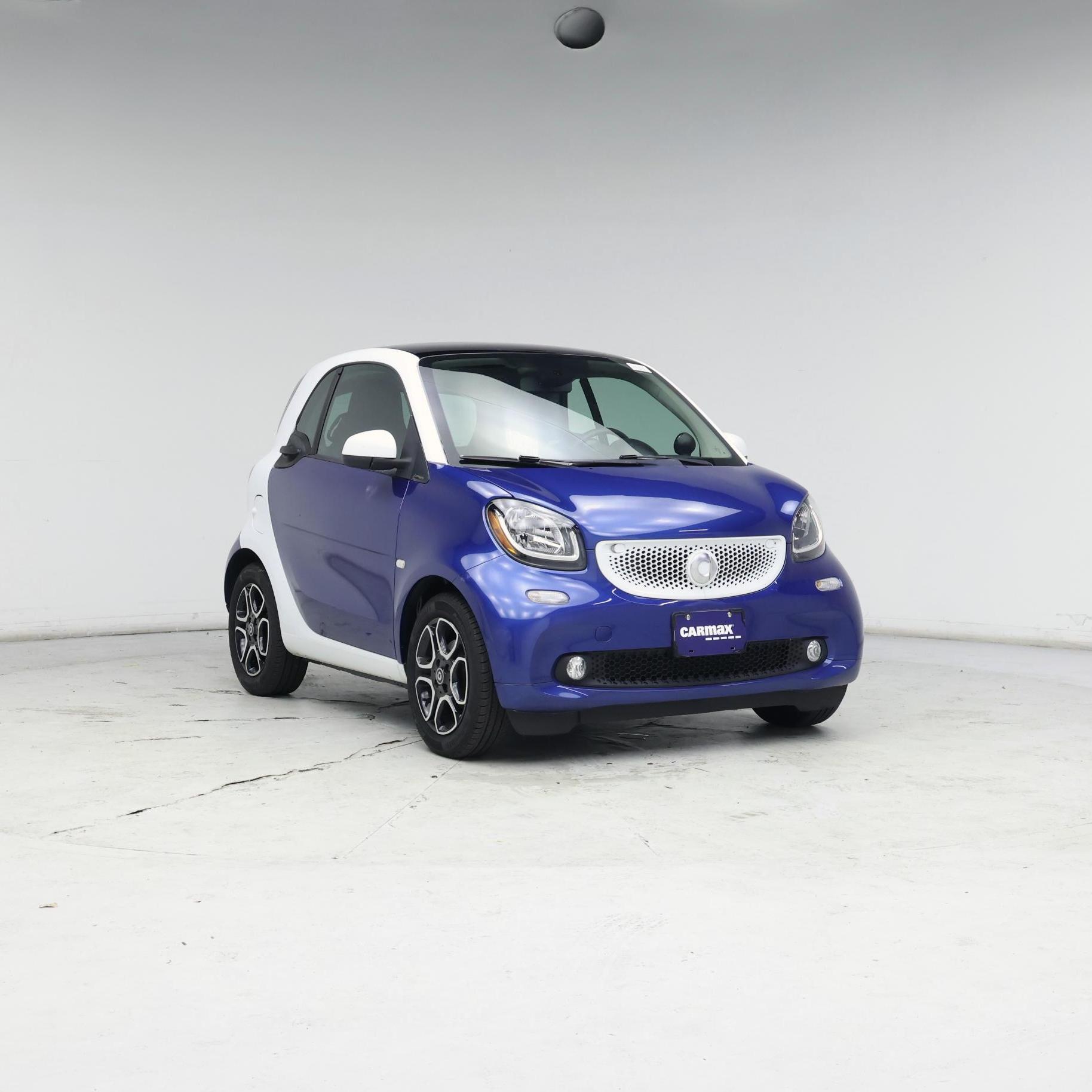 Thumbnail: 2016 smart fortwo - 4