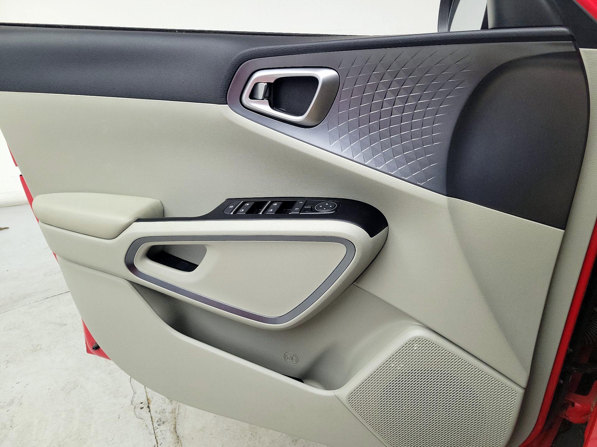 Thumbnail: 2021 Kia Soul - 12