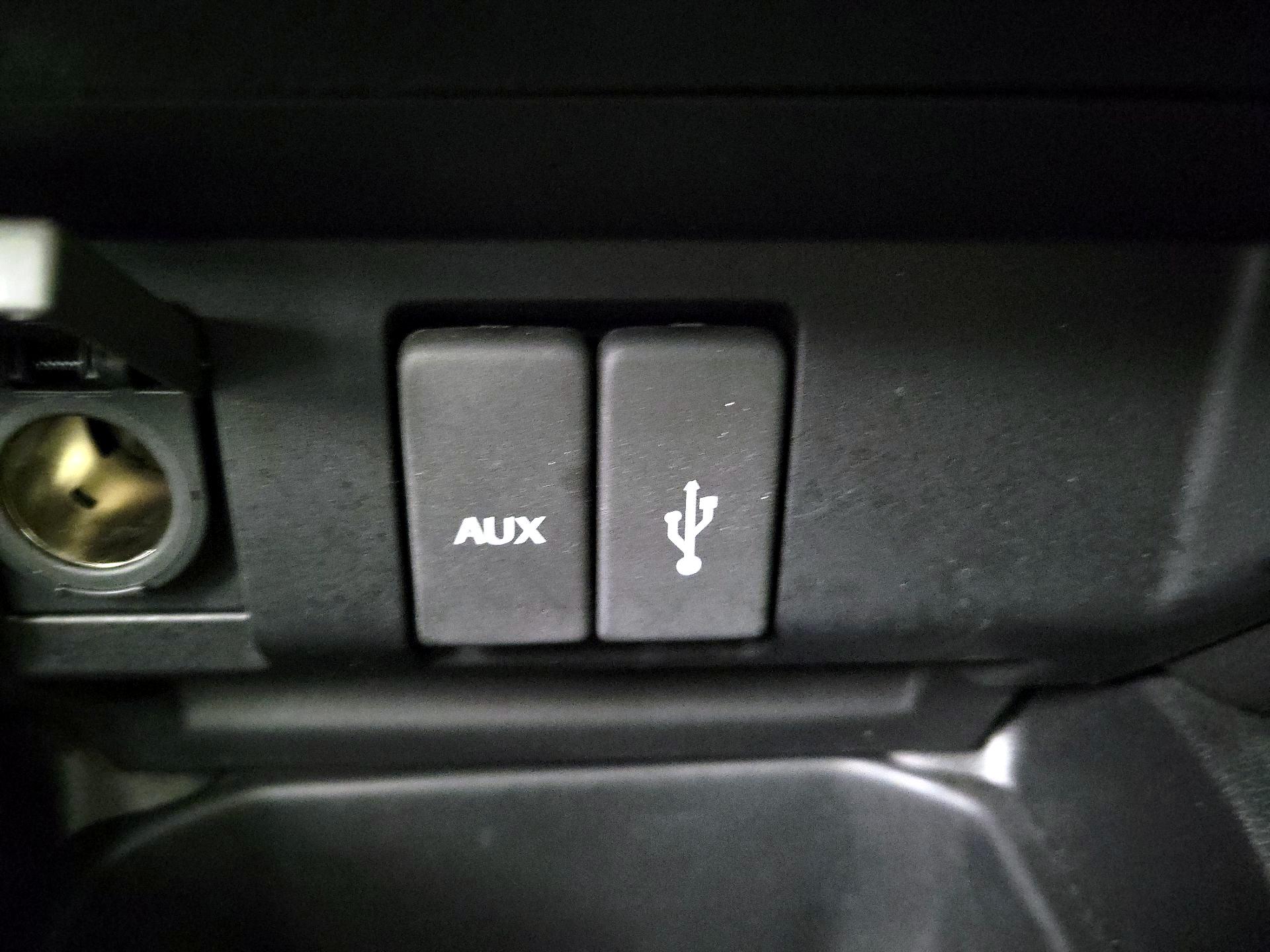 Thumbnail: 2015 Honda Fit - 18
