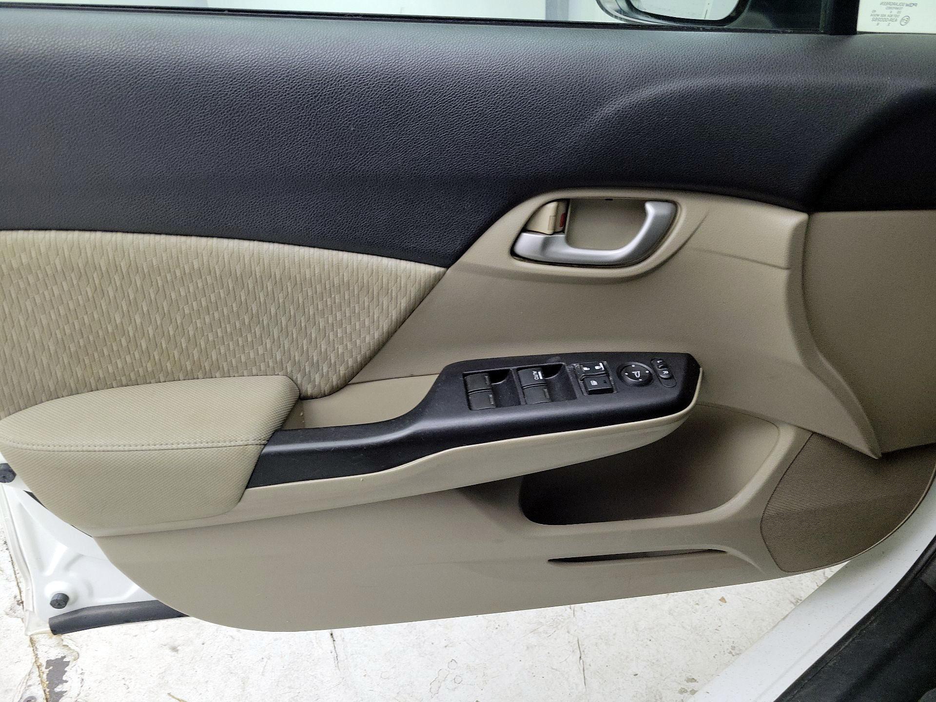 Thumbnail: 2015 Honda Civic - 12