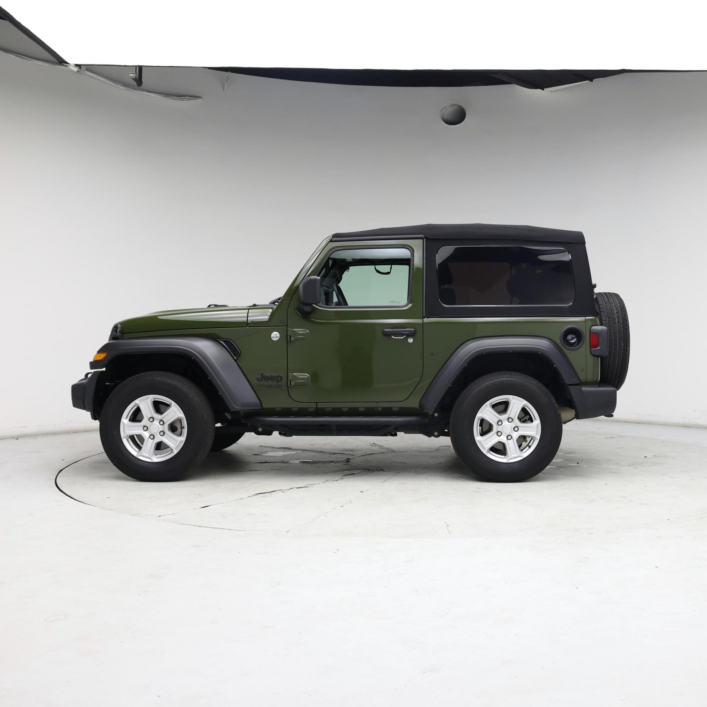 Thumbnail: 2021 Jeep Wrangler - 3
