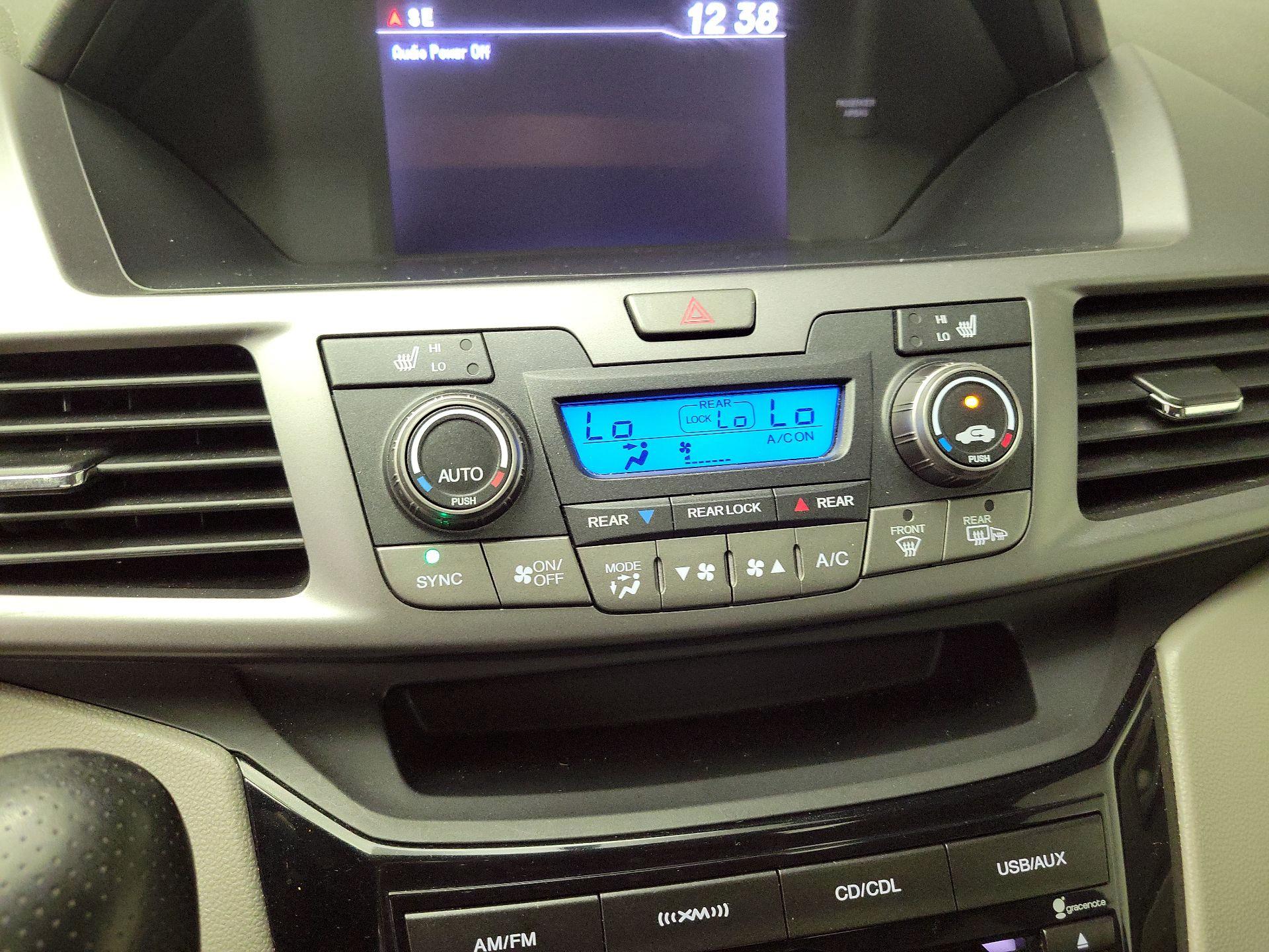 Thumbnail: 2013 Honda Odyssey - 16