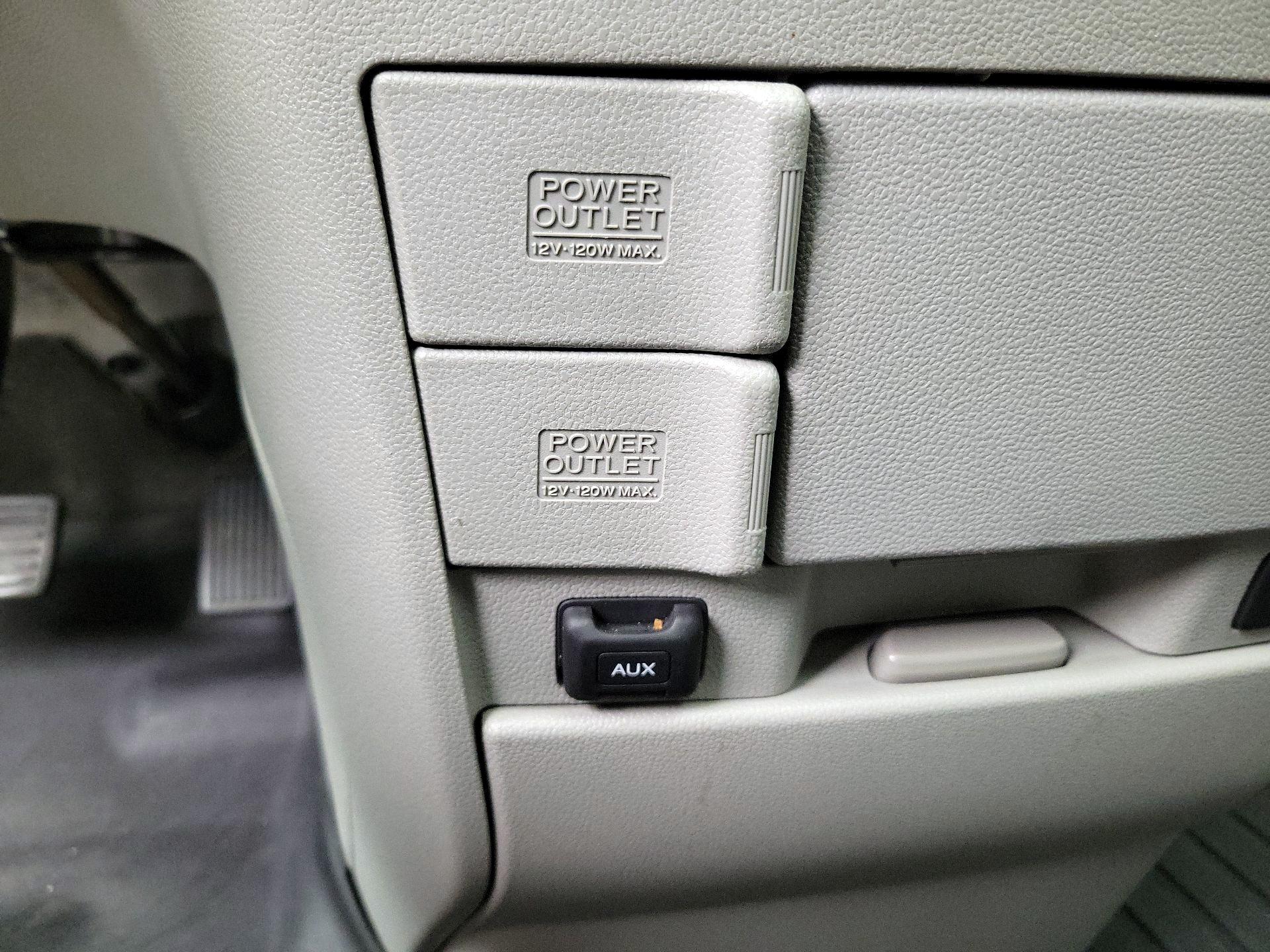 Thumbnail: 2013 Honda Odyssey - 18
