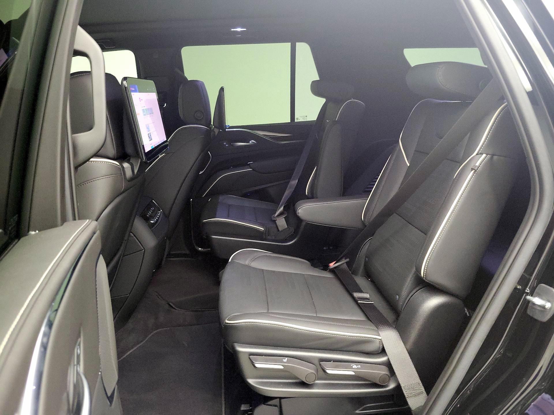 Thumbnail: 2023 Cadillac Escalade - 20
