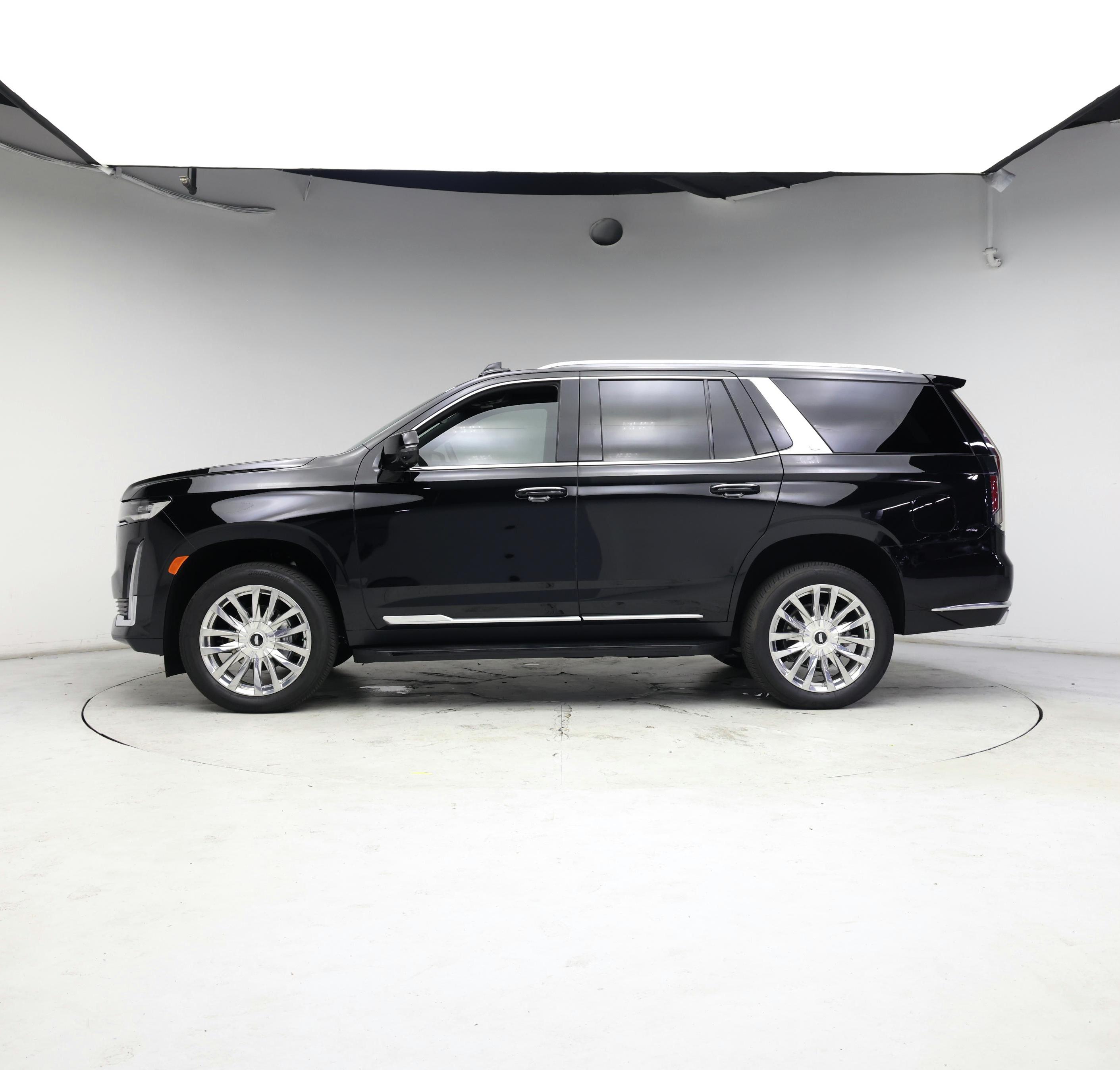 Thumbnail: 2023 Cadillac Escalade - 3