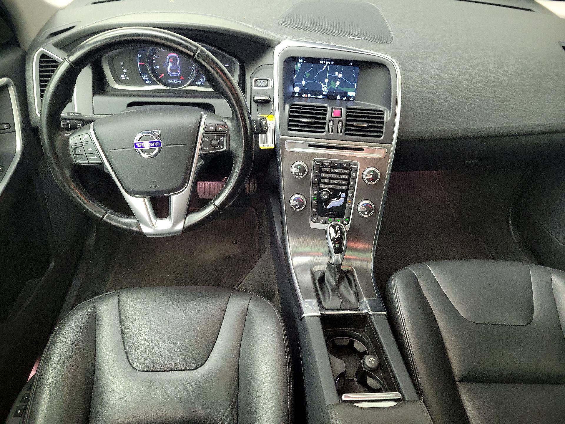 Thumbnail: 2016 Volvo XC60 - 9