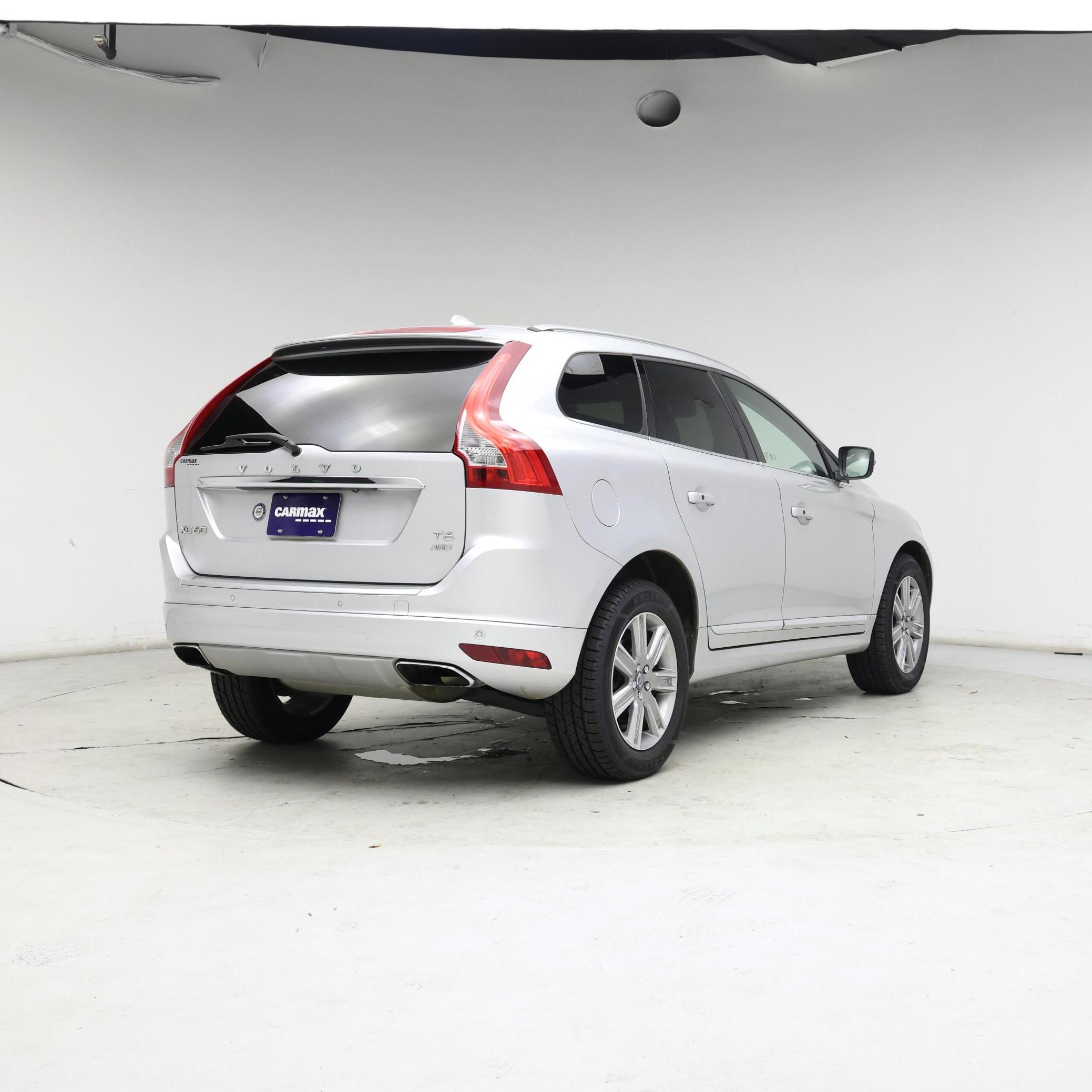 Thumbnail: 2016 Volvo XC60 - 8