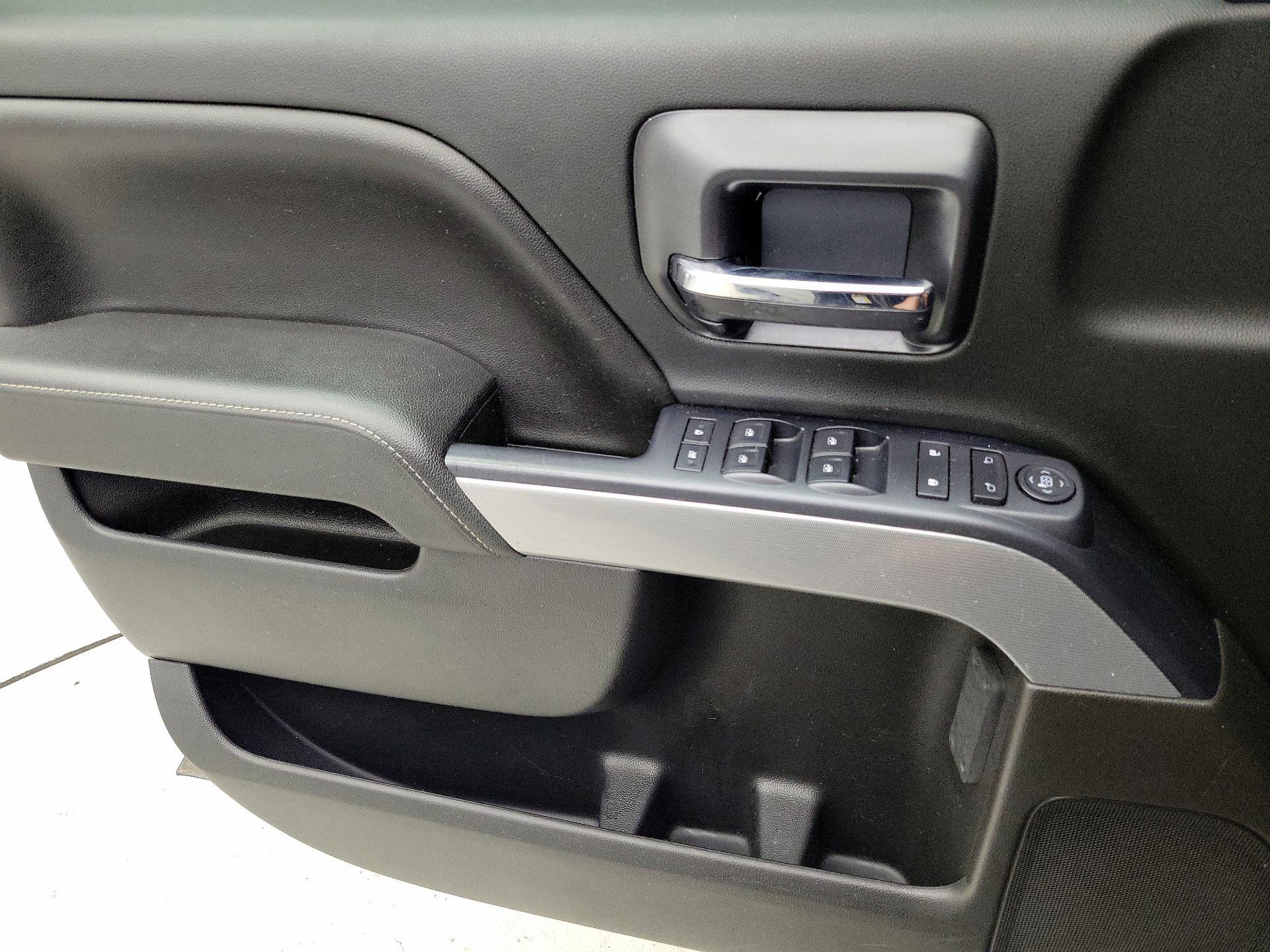 Thumbnail: 2016 Chevrolet Silverado 1500 - 12