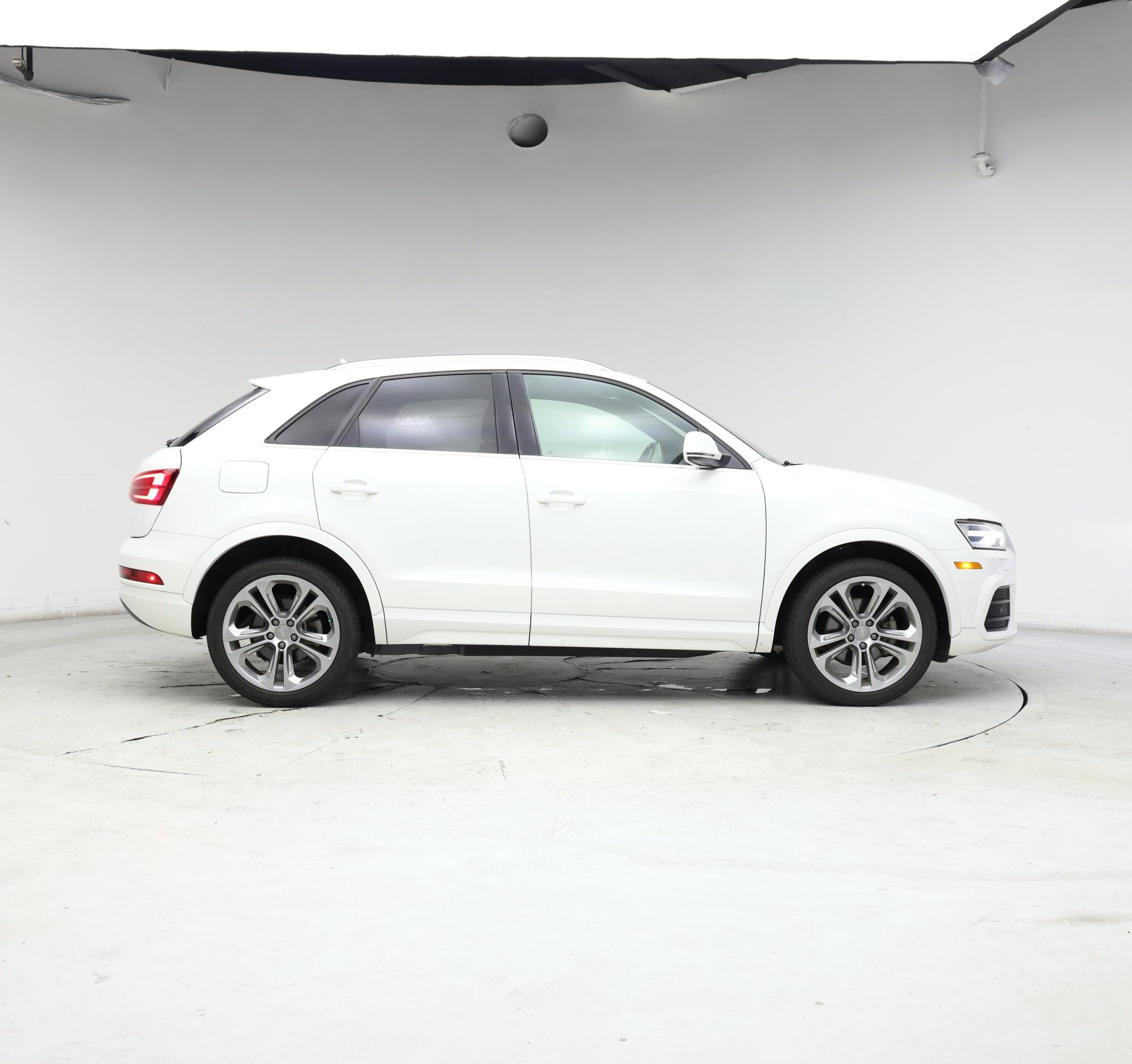 Thumbnail: 2017 Audi Q3 - 7