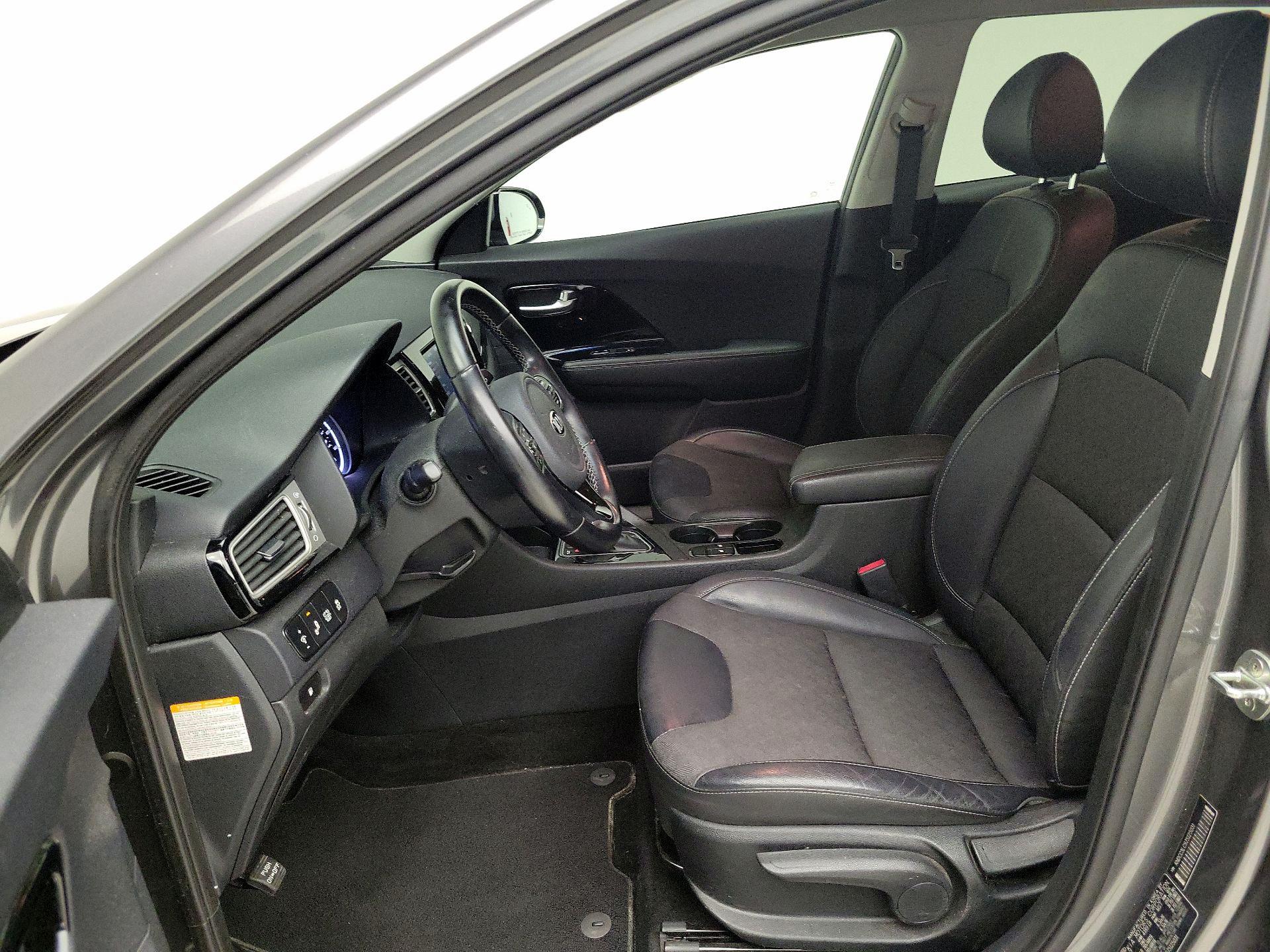 Thumbnail: 2018 Kia Niro - 11