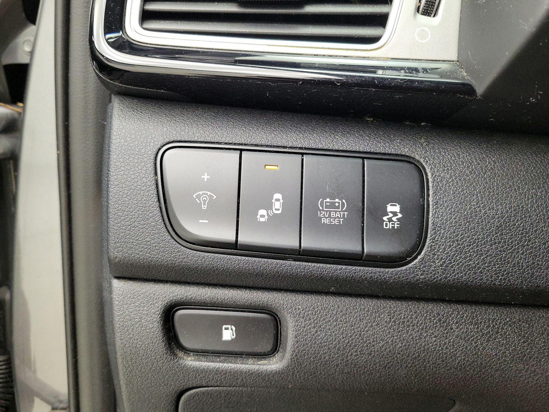 Thumbnail: 2018 Kia Niro - 13