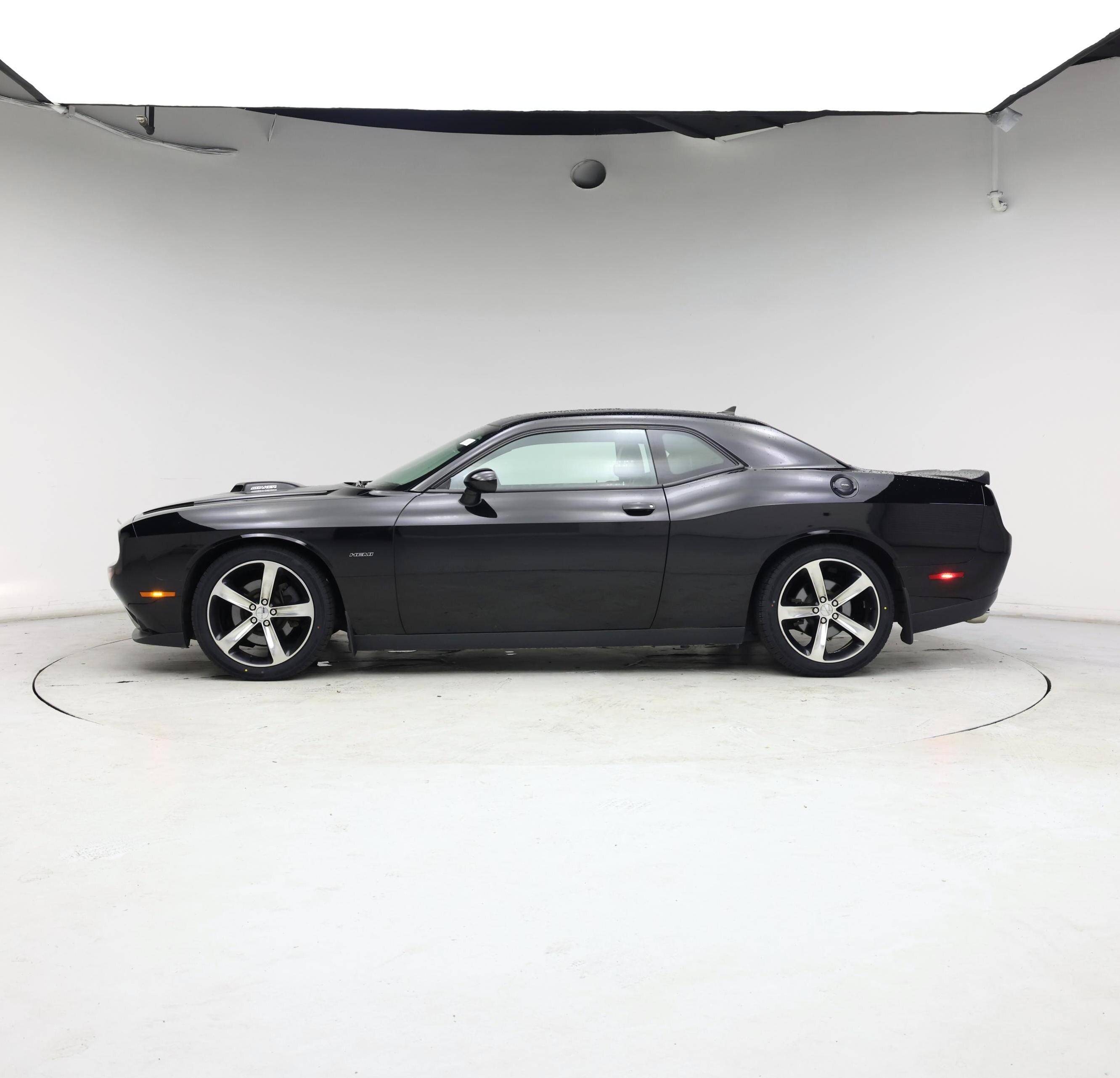 Thumbnail: 2015 Dodge Challenger - 3