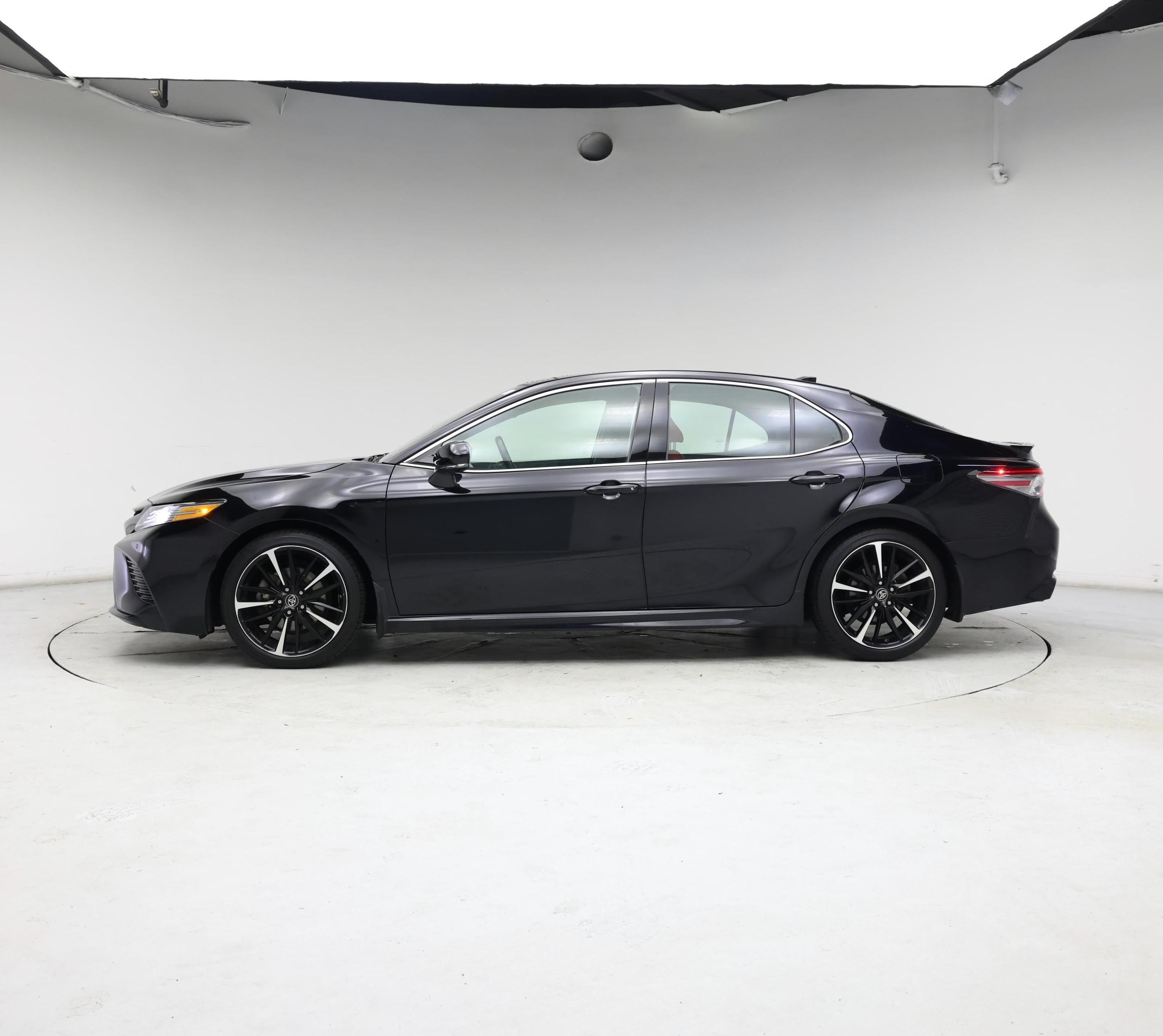 Thumbnail: 2019 Toyota Camry - 3