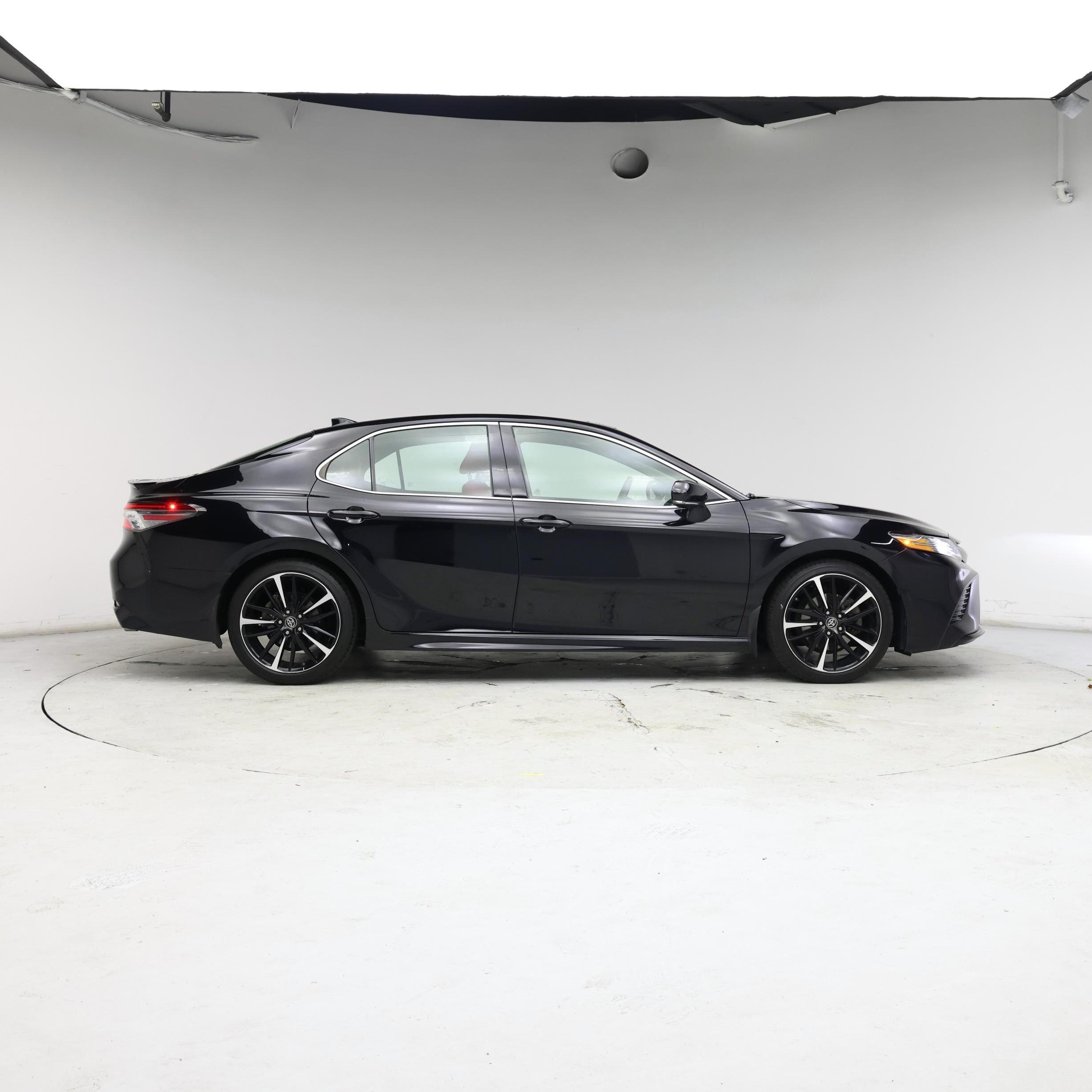 Thumbnail: 2019 Toyota Camry - 7