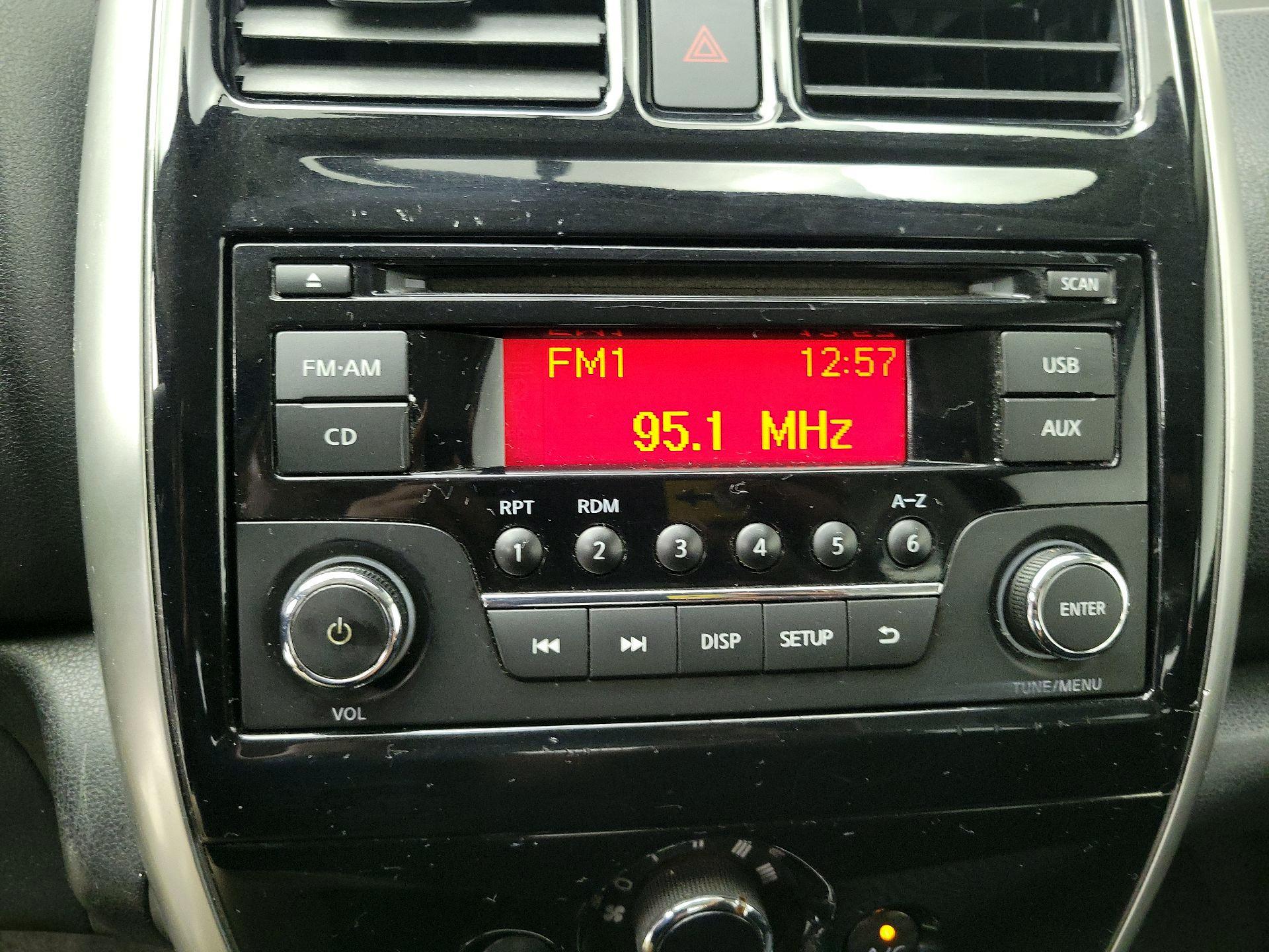 Thumbnail: 2015 Nissan Versa Note - 14