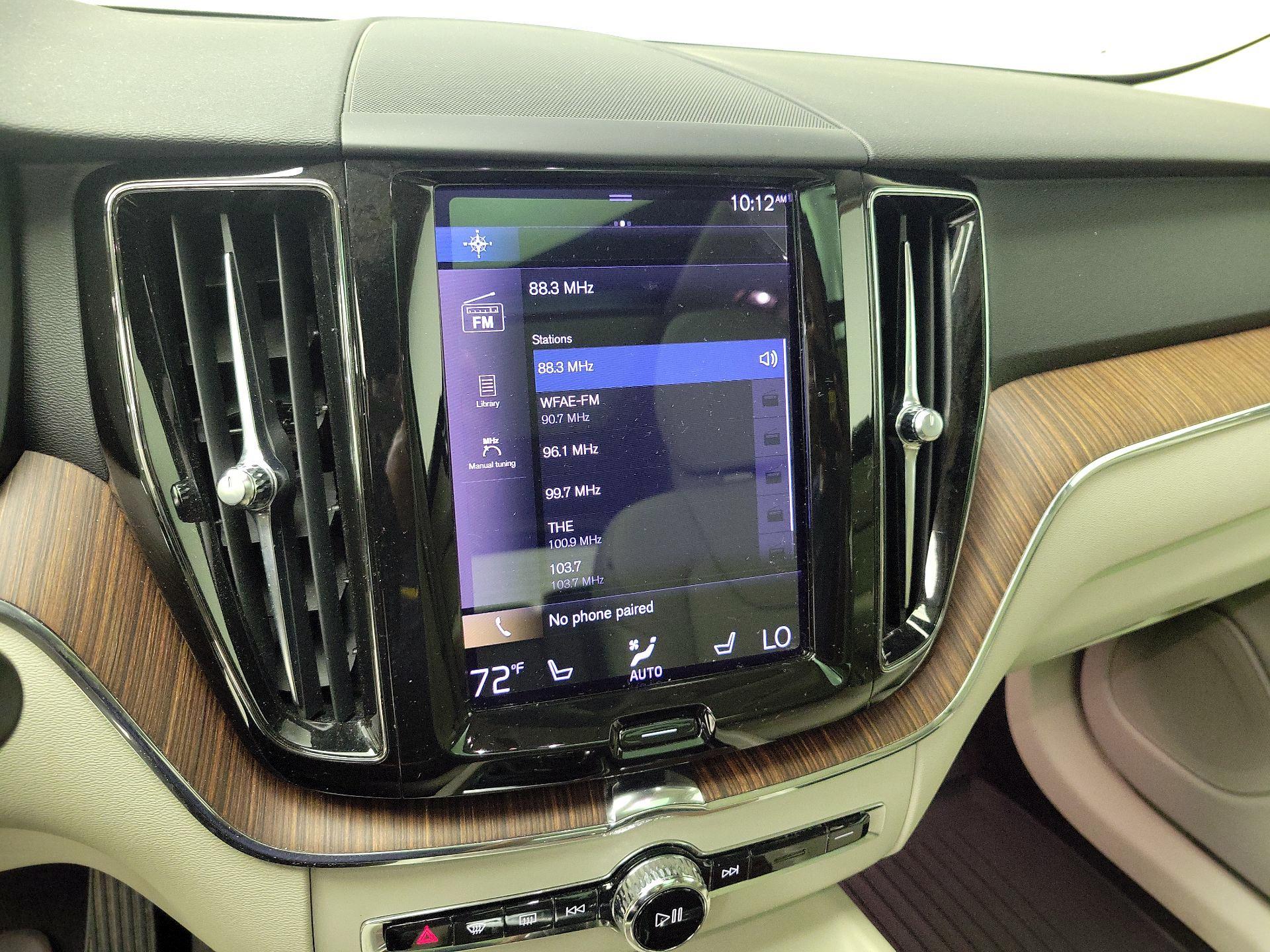 Thumbnail: 2021 Volvo XC60 - 16