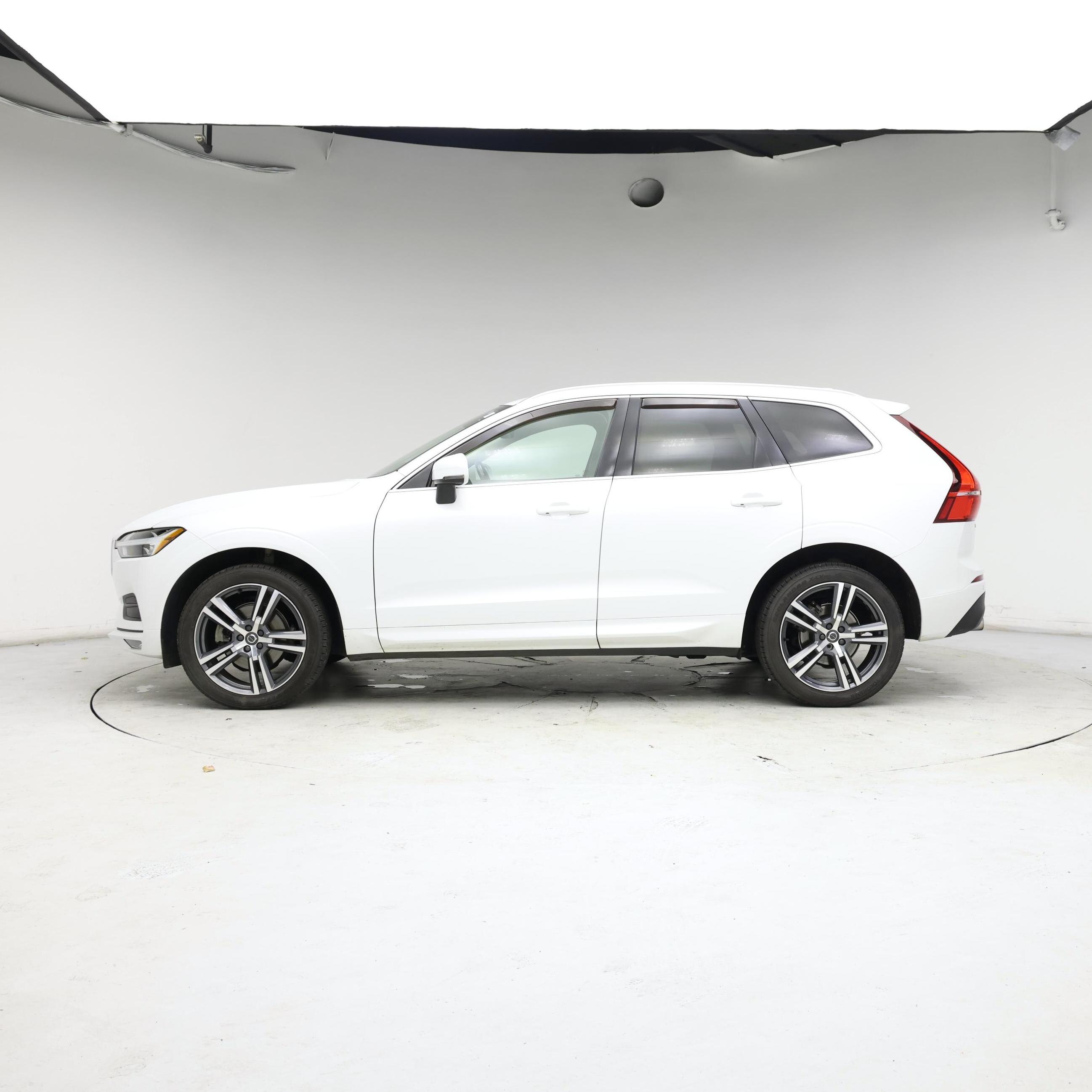 Thumbnail: 2021 Volvo XC60 - 3