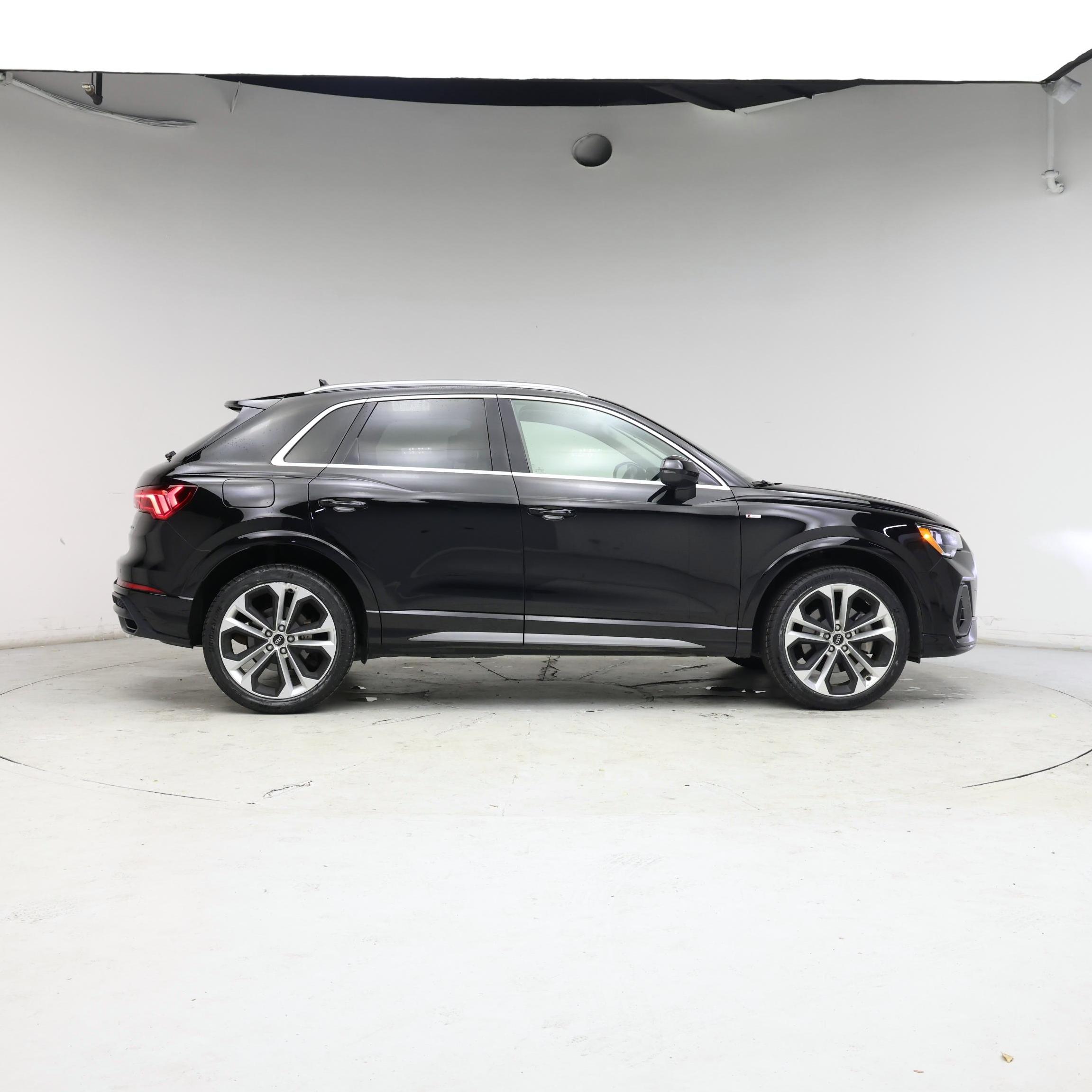 Thumbnail: 2021 Audi Q3 - 7