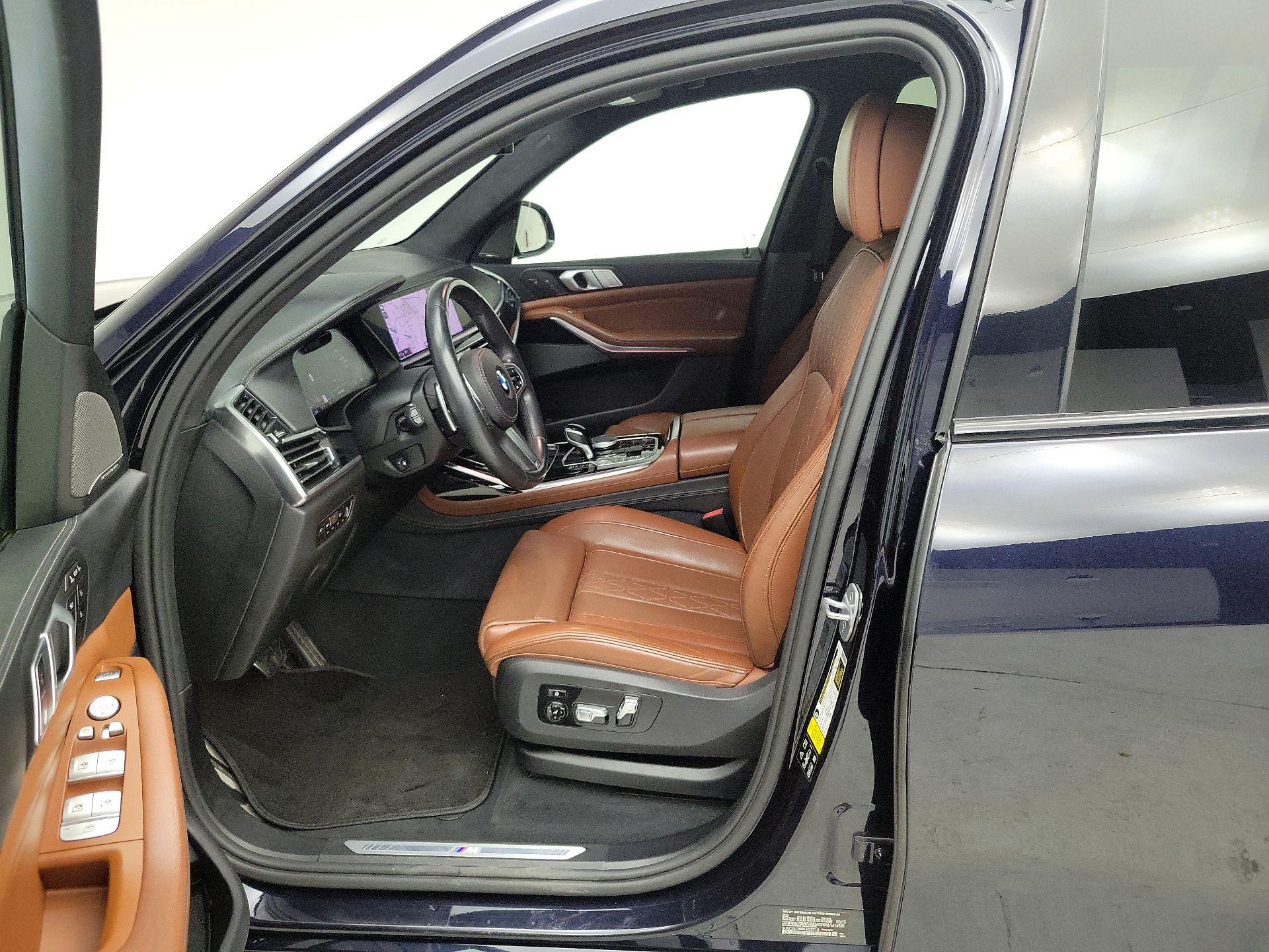 Thumbnail: 2019 BMW X7 - 11