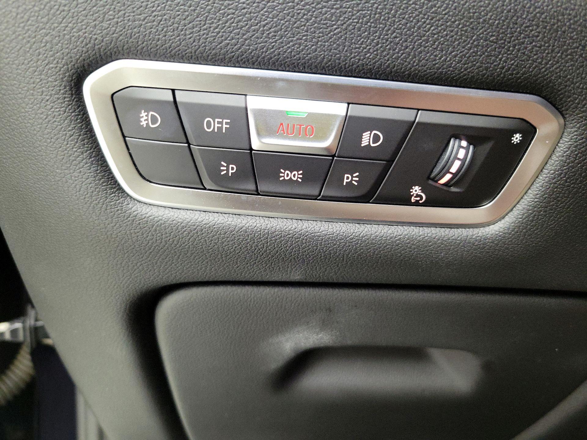 Thumbnail: 2019 BMW X7 - 13