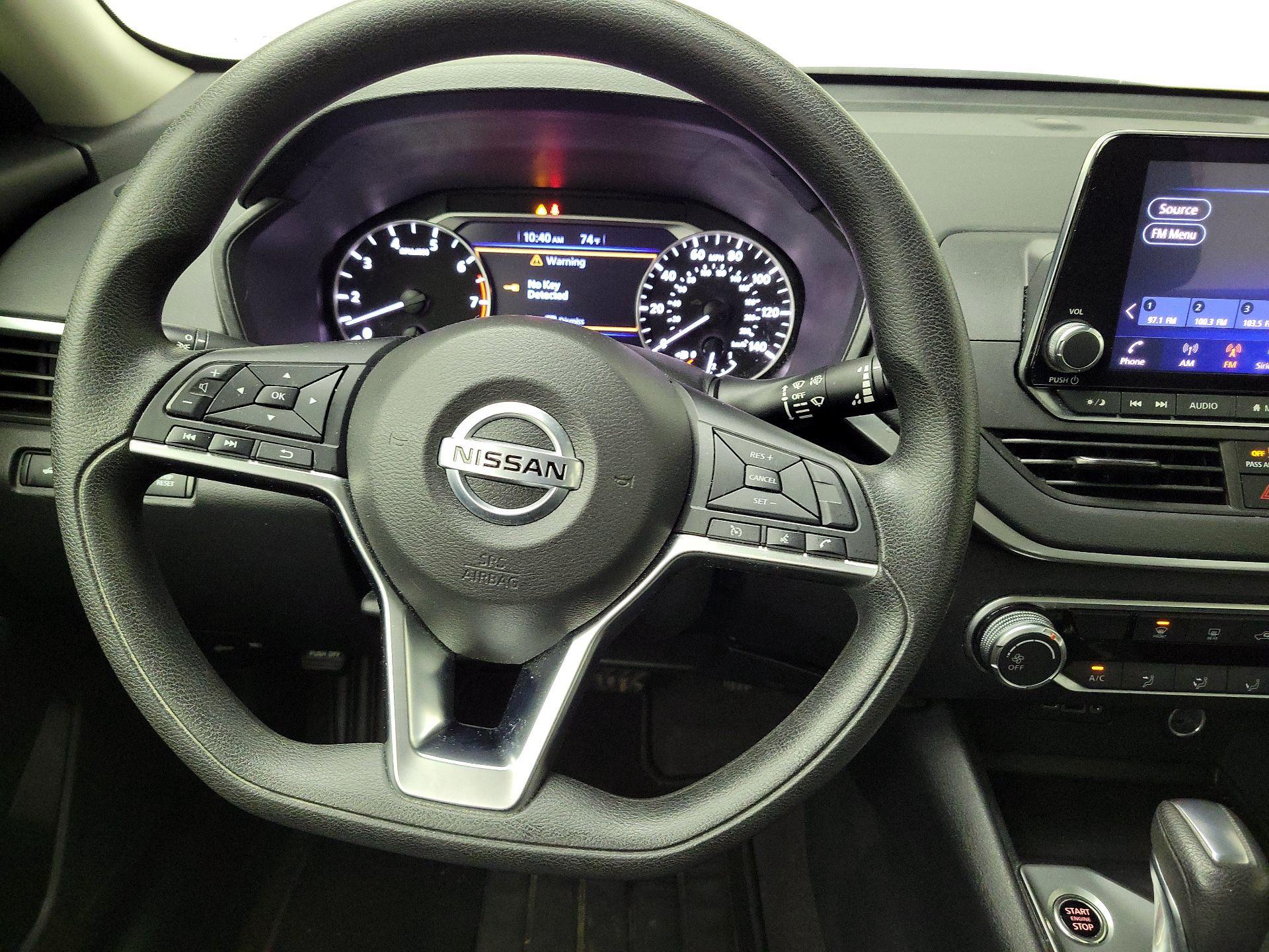 Thumbnail: 2022 Nissan Altima - 10