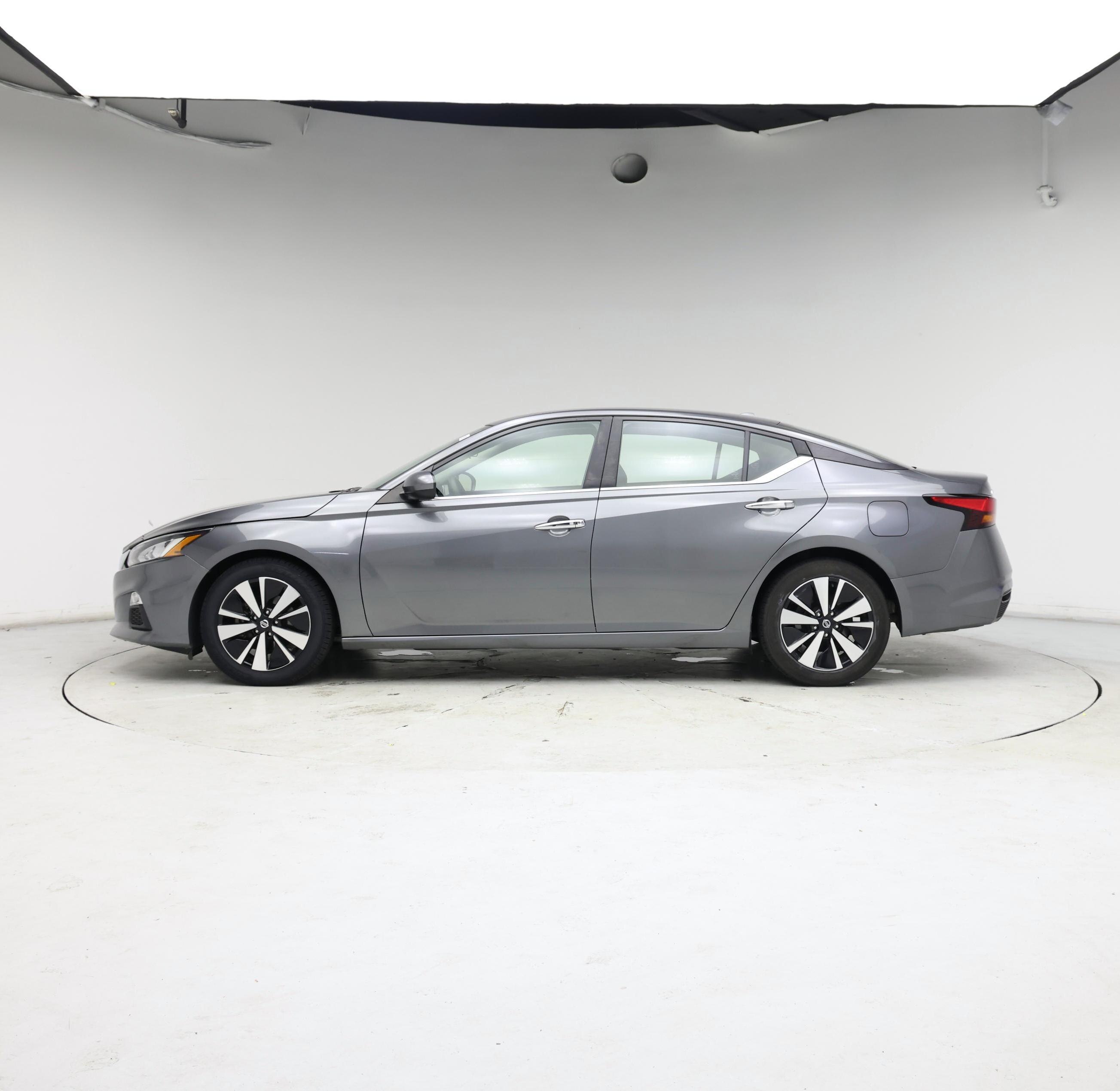 Thumbnail: 2022 Nissan Altima - 3