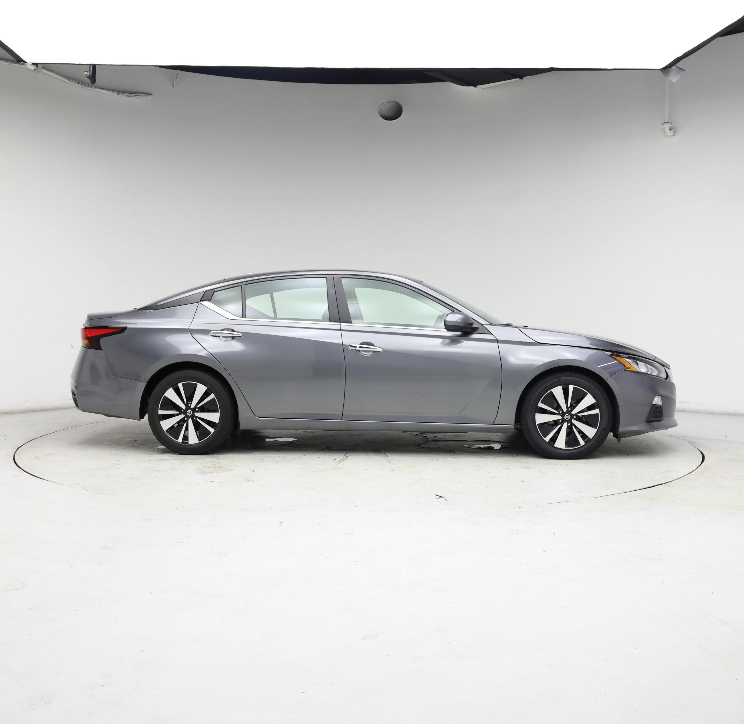 Thumbnail: 2022 Nissan Altima - 7