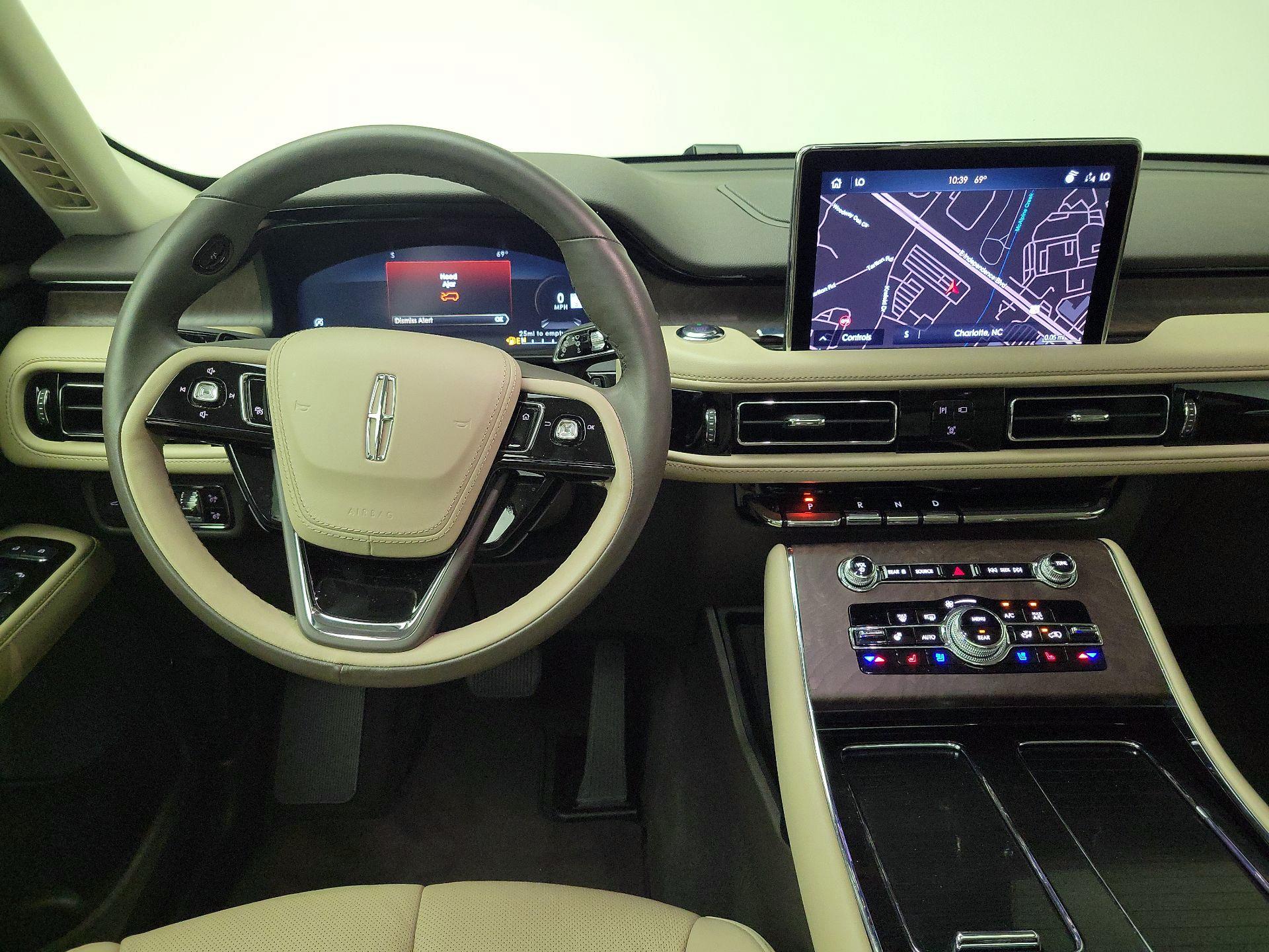 Thumbnail: 2024 Lincoln Aviator - 10