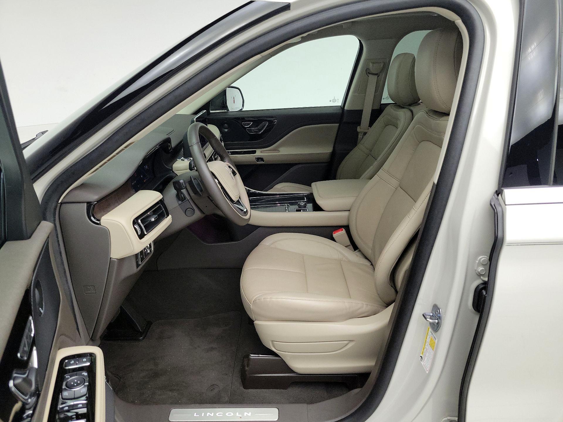 Thumbnail: 2024 Lincoln Aviator - 11
