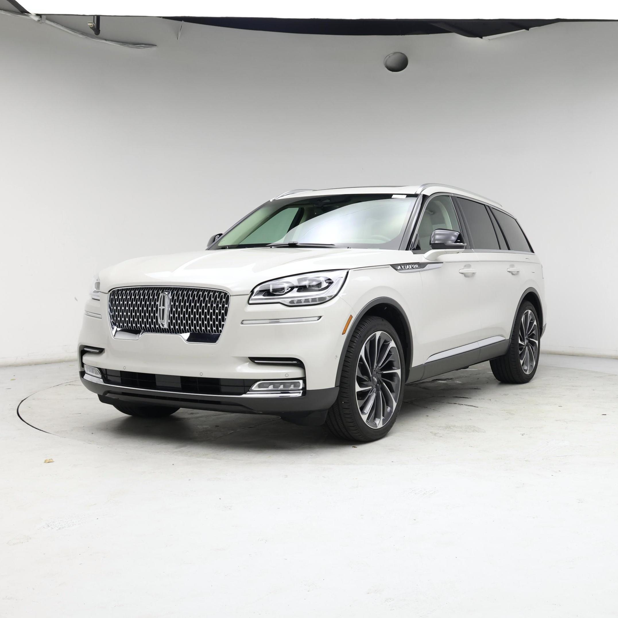 Thumbnail: 2024 Lincoln Aviator - 4