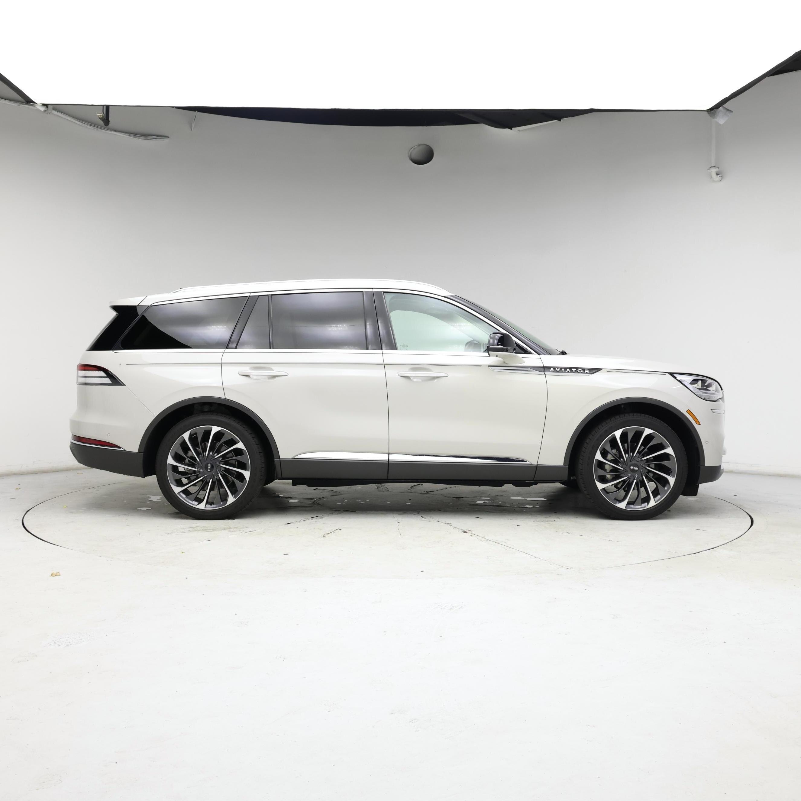 Thumbnail: 2024 Lincoln Aviator - 7