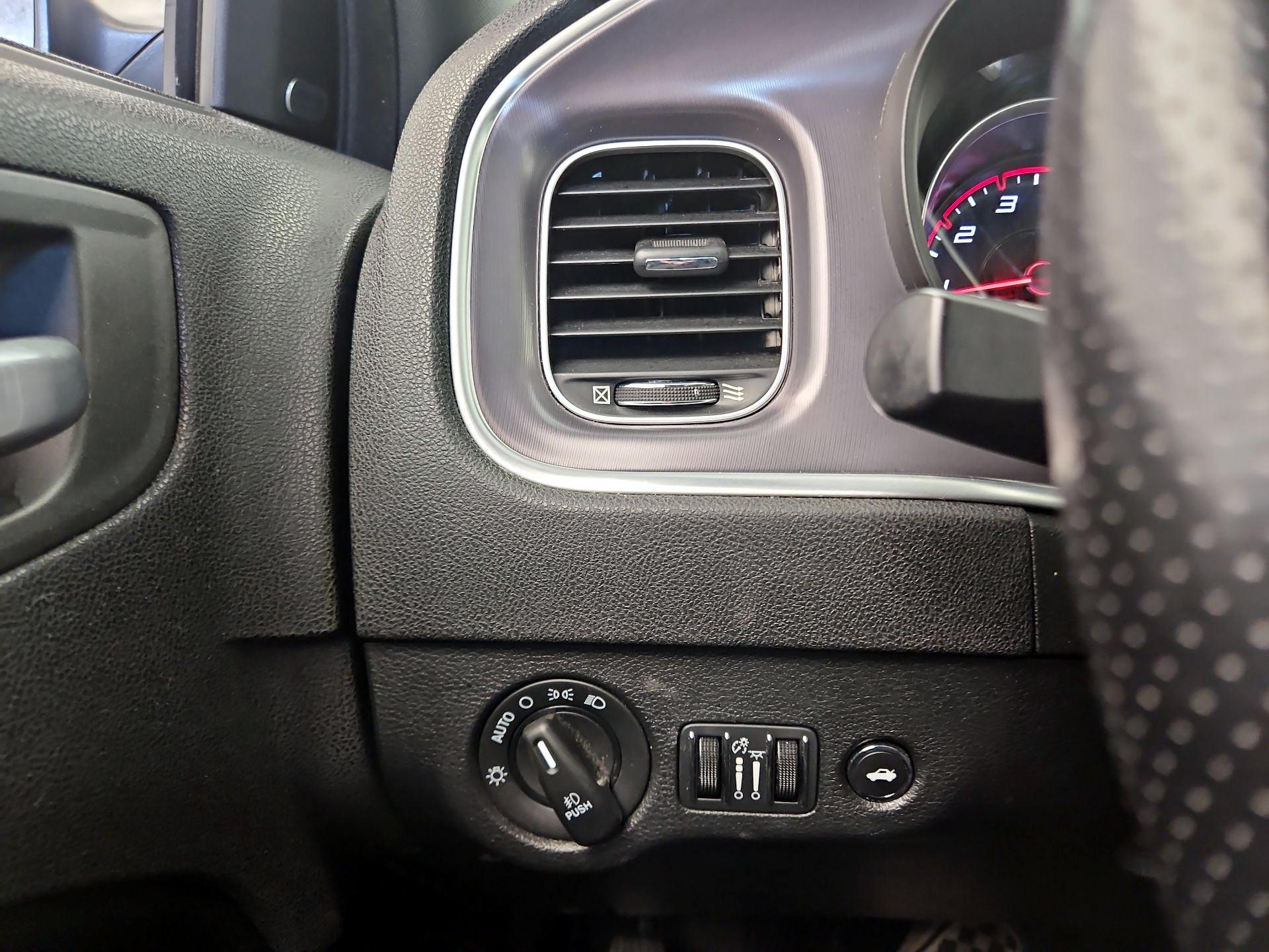 Thumbnail: 2019 Dodge Charger - 13
