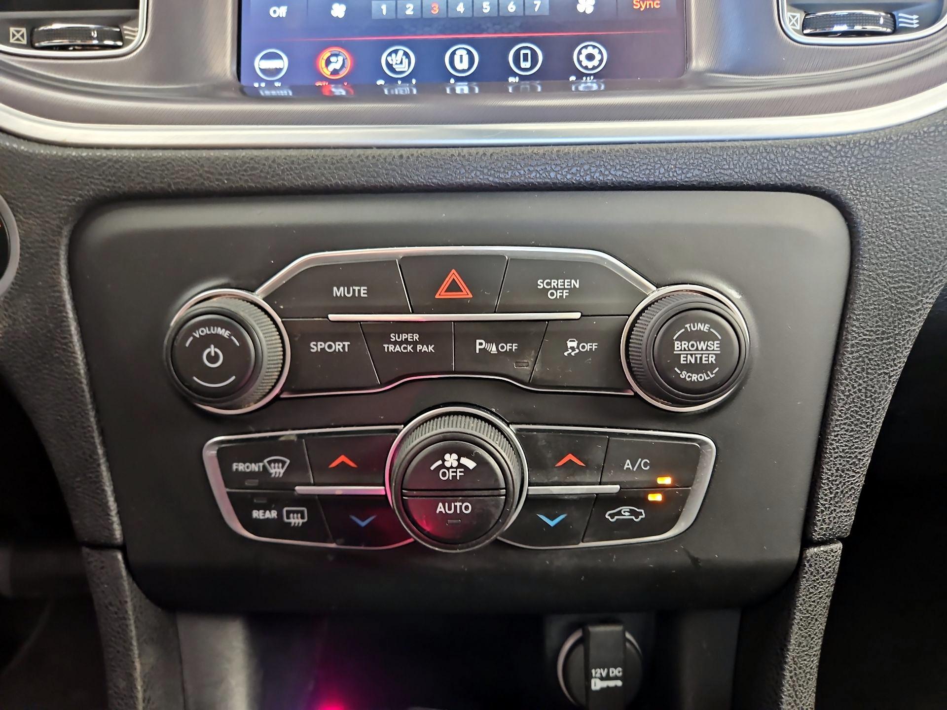 Thumbnail: 2019 Dodge Charger - 16