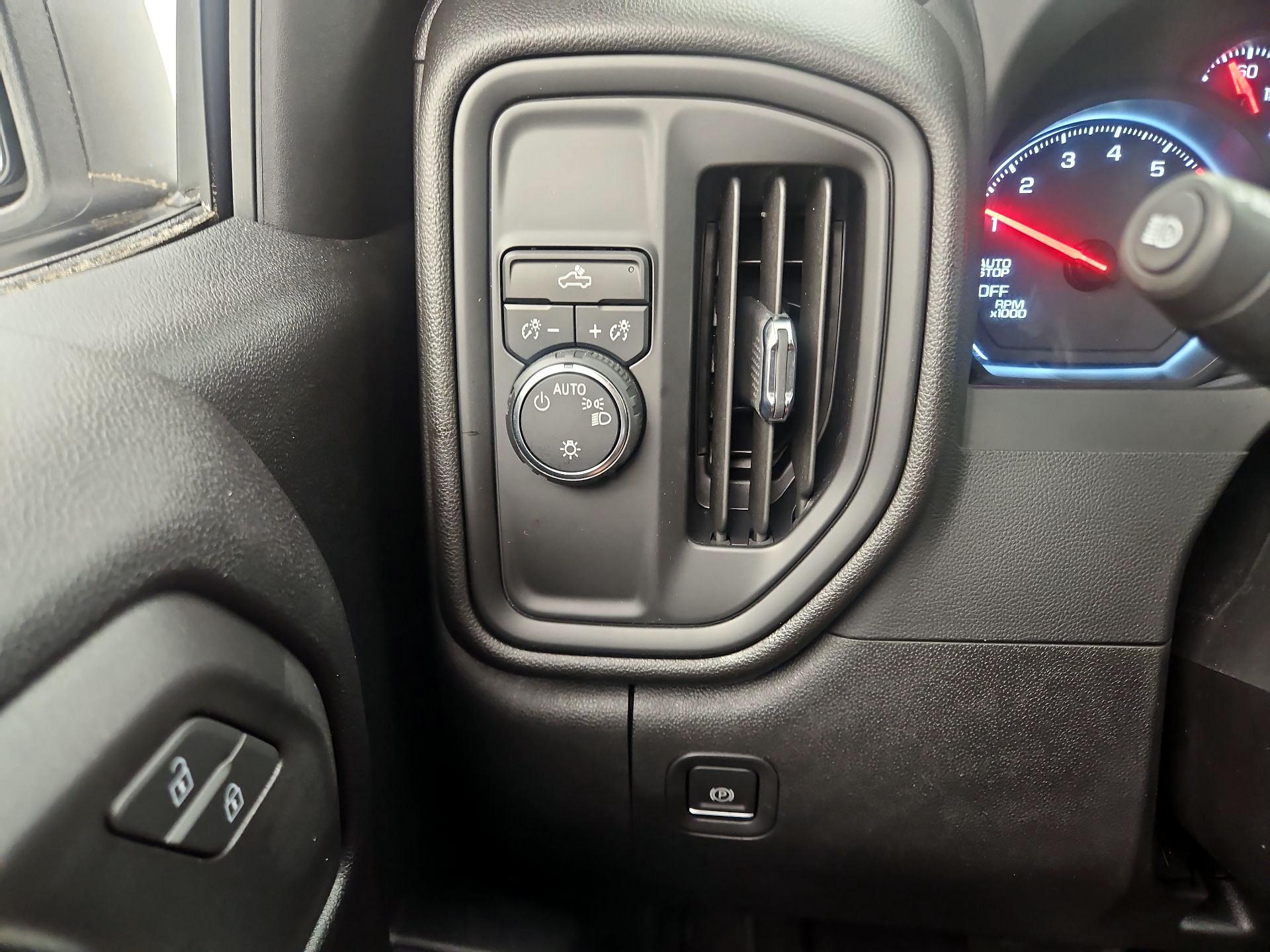 Thumbnail: 2022 Chevrolet Silverado 1500 - 13