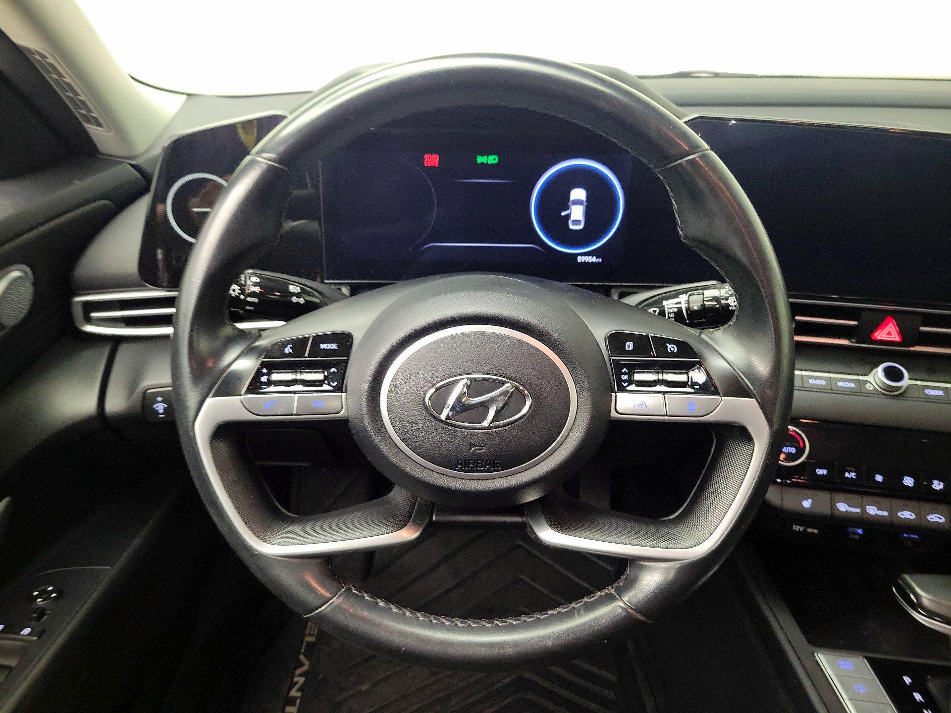 Thumbnail: 2023 Hyundai Elantra - 10