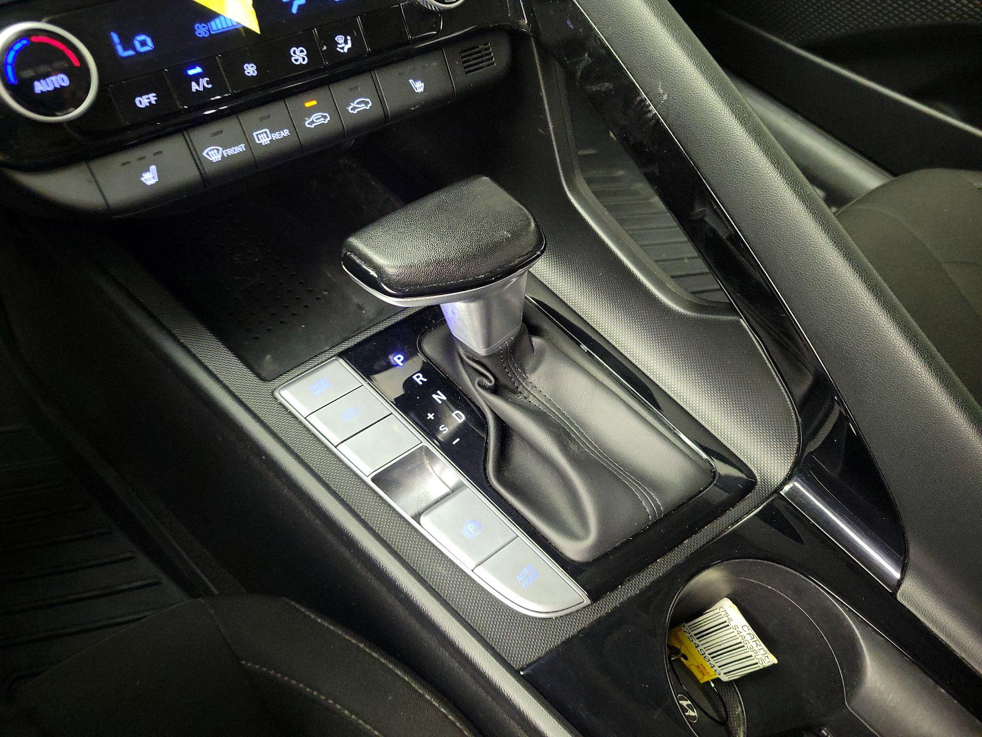 Thumbnail: 2023 Hyundai Elantra - 17