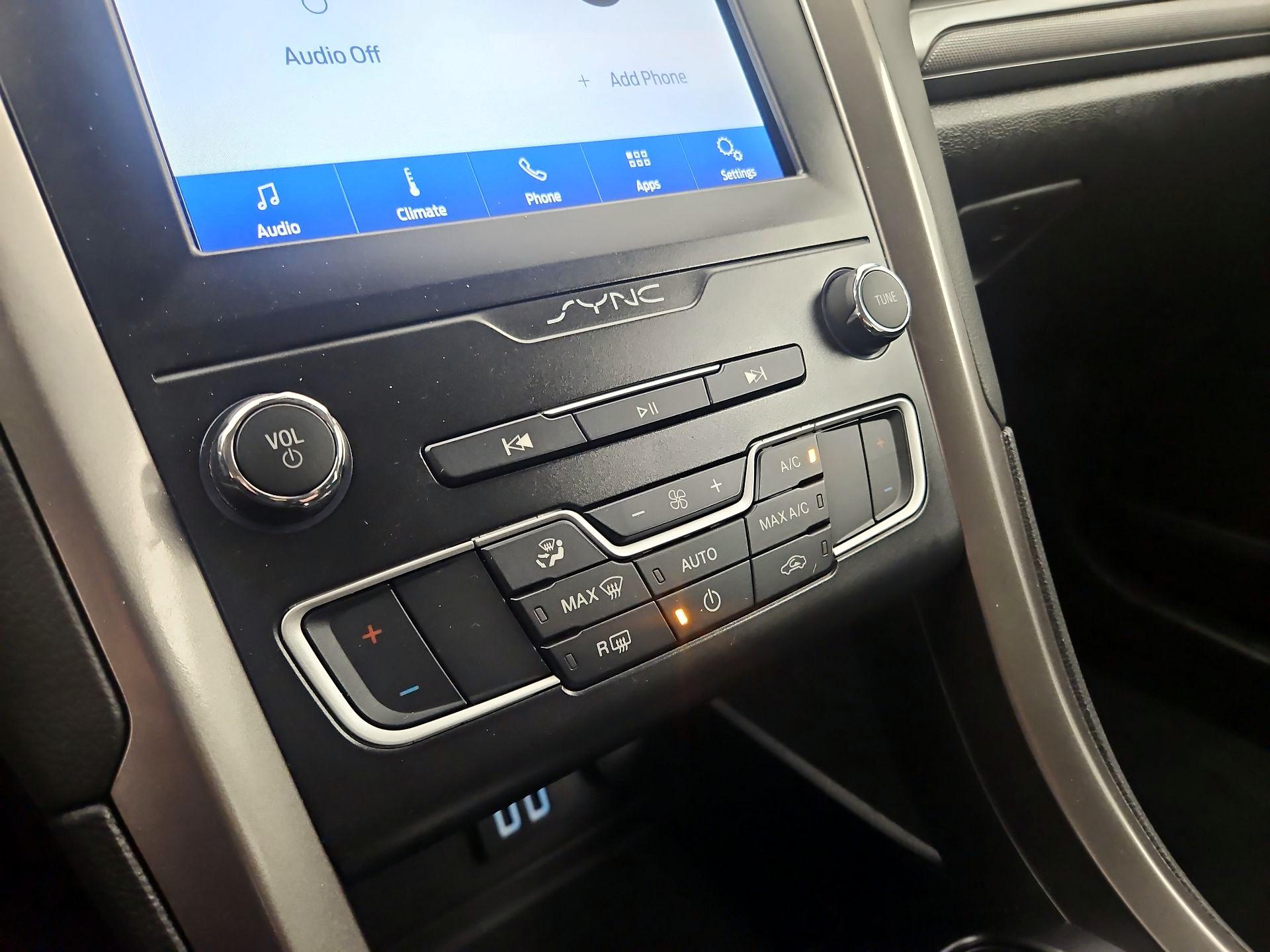 Thumbnail: 2019 Ford Fusion - 16